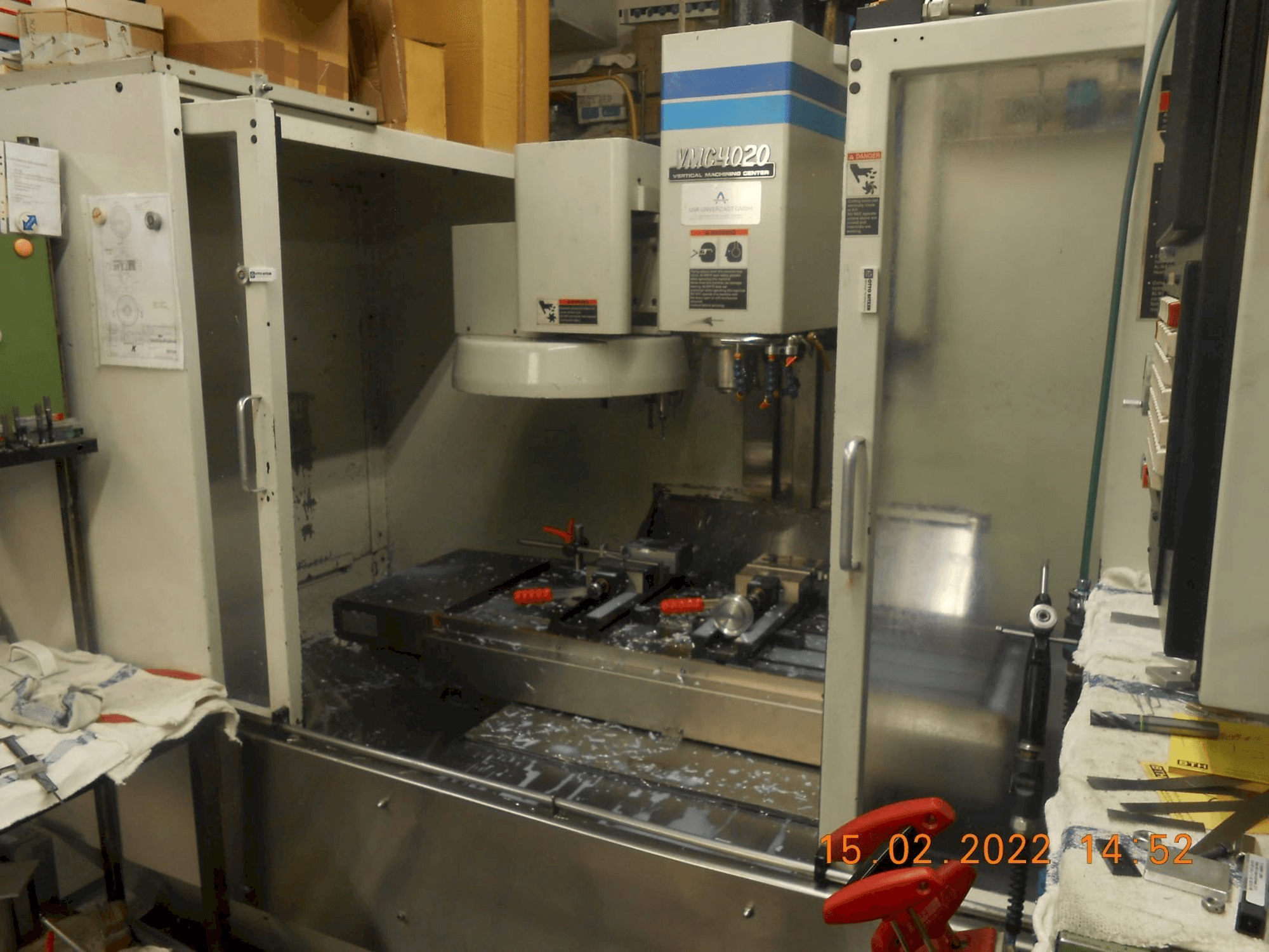 Vista Frontal da FADAL CNC Bearbeitungszentrum VMC 4020 máquina