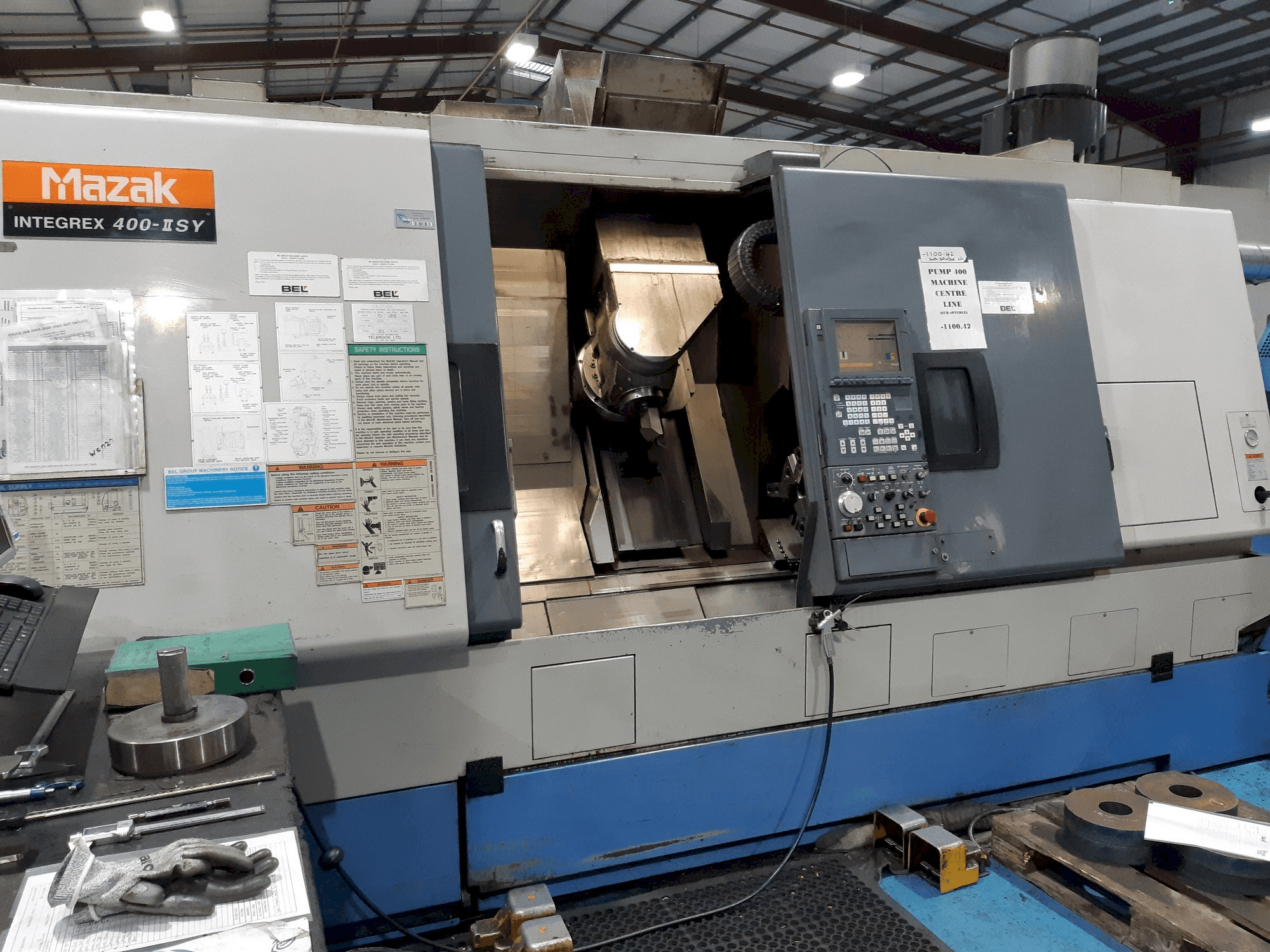 Vista Frontal da Mazak Integrex 400 II SY máquina