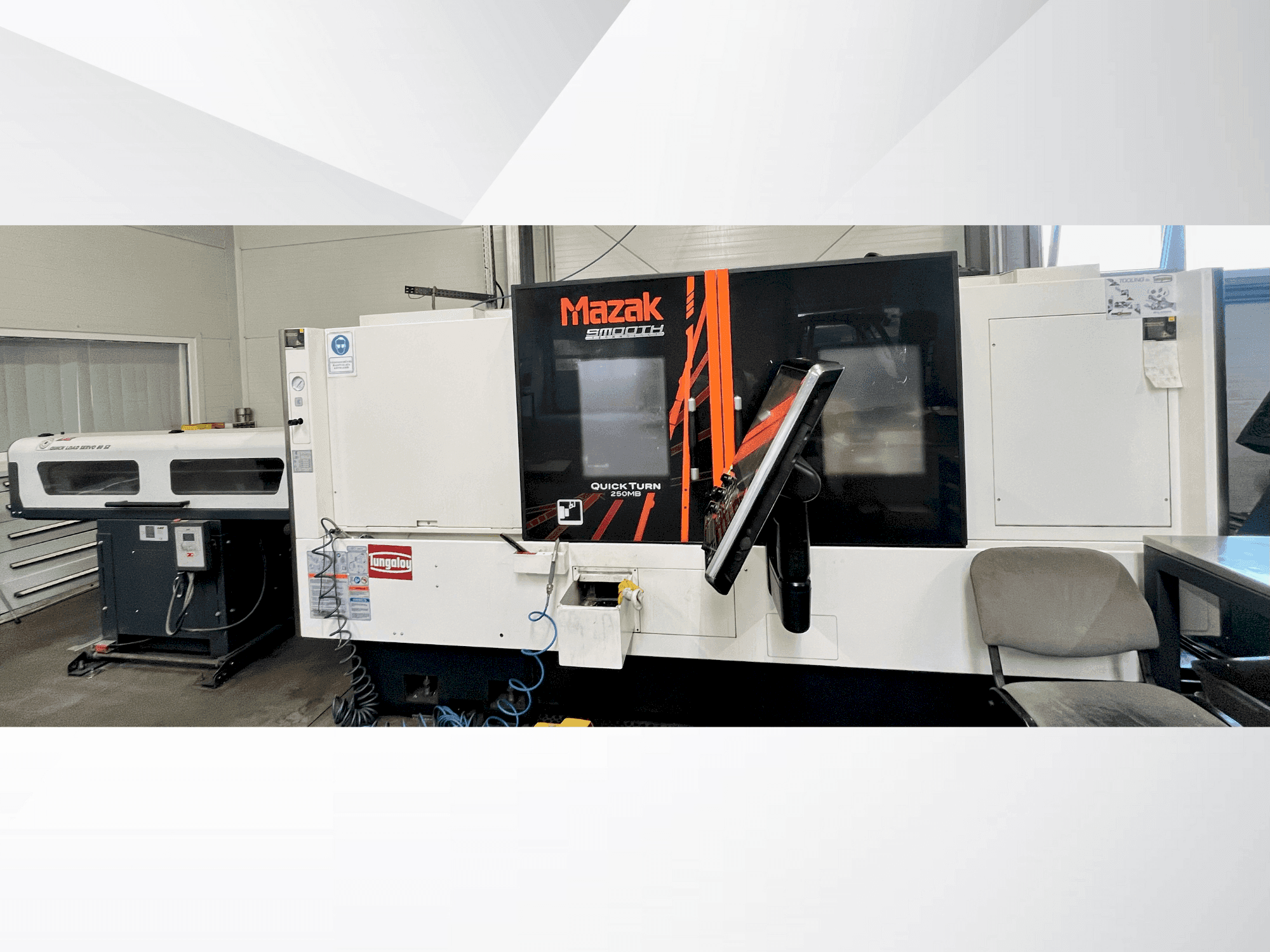 Vista Frontal da Mazak Quick Turn 250MB máquina