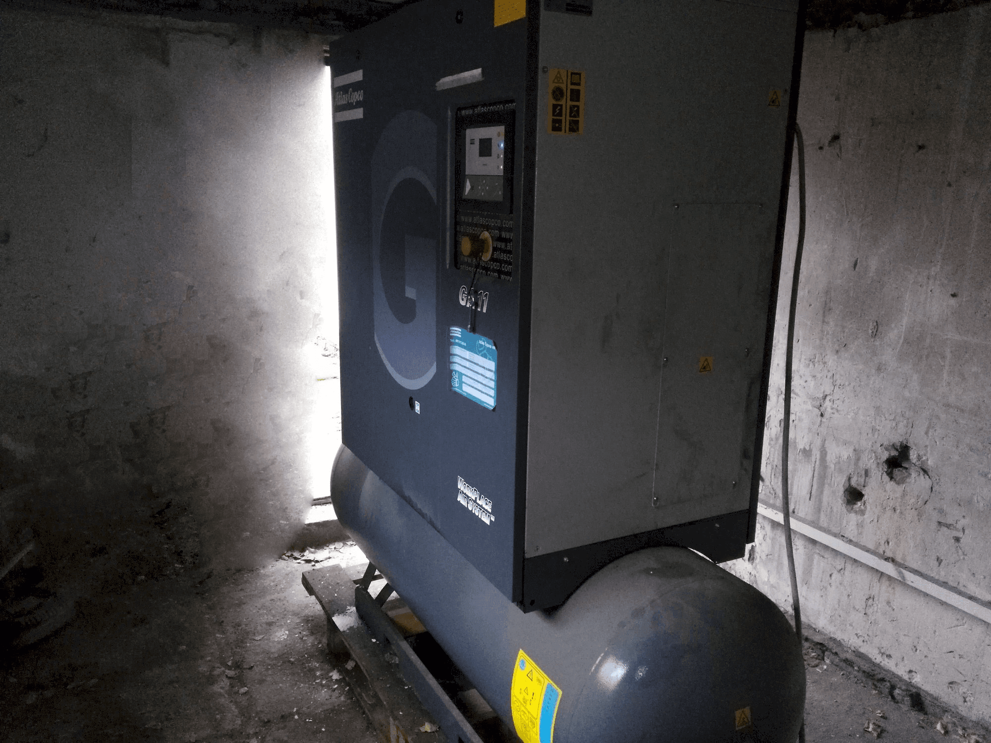 Vista Frontal da Atlas Copco GA11P máquina