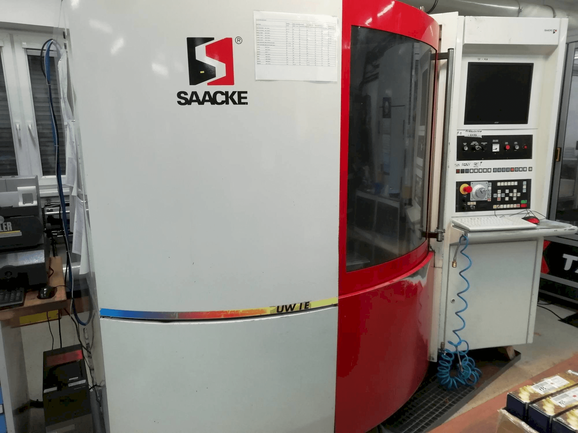 Vista Frontal da SAACKE UWIE 208485 máquina