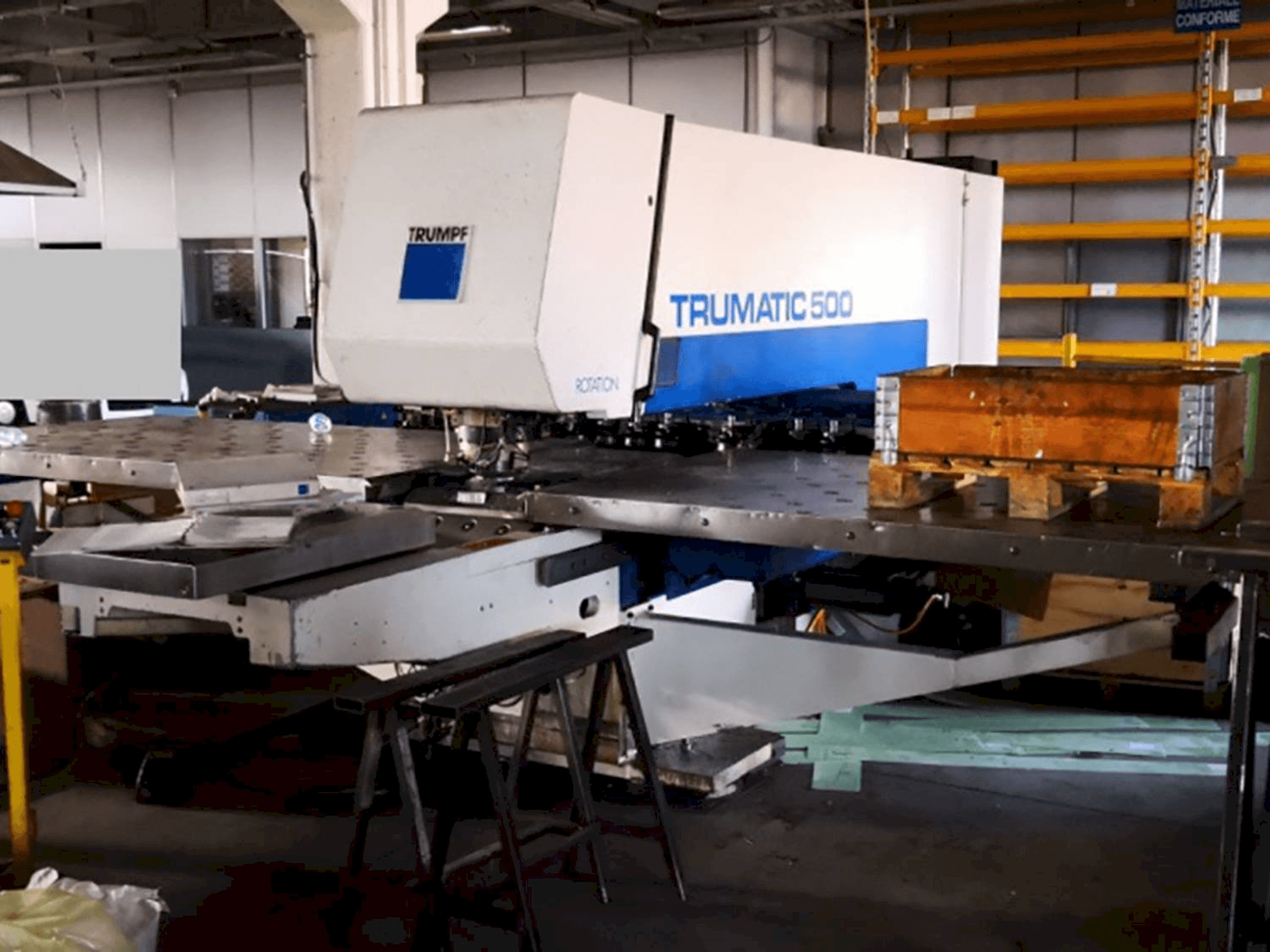 Vista Frontal da Trumpf Trumatic 500R máquina