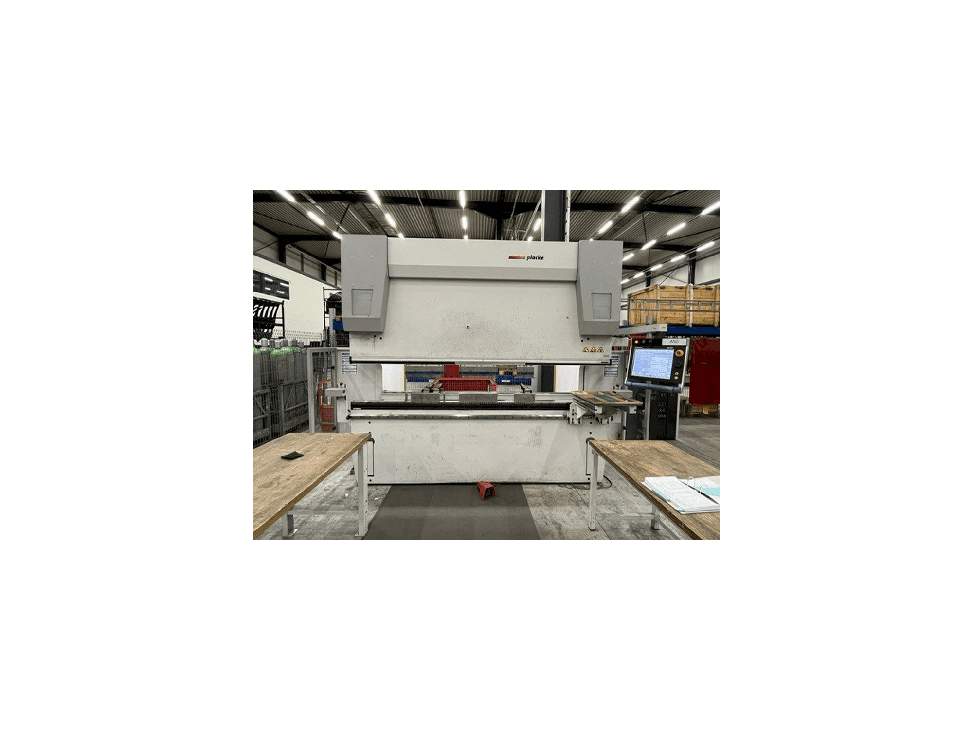 Vista Frontal da PLACKE HQPB P595 máquina