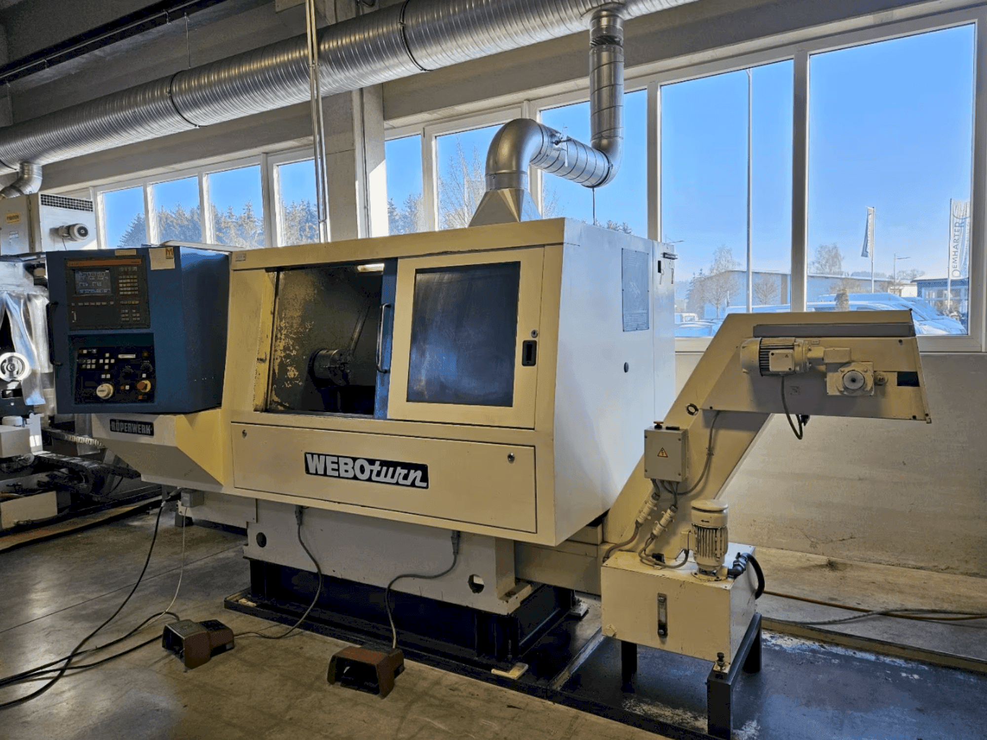 Vista Frontal da ROEPERWERK WEBOturn máquina
