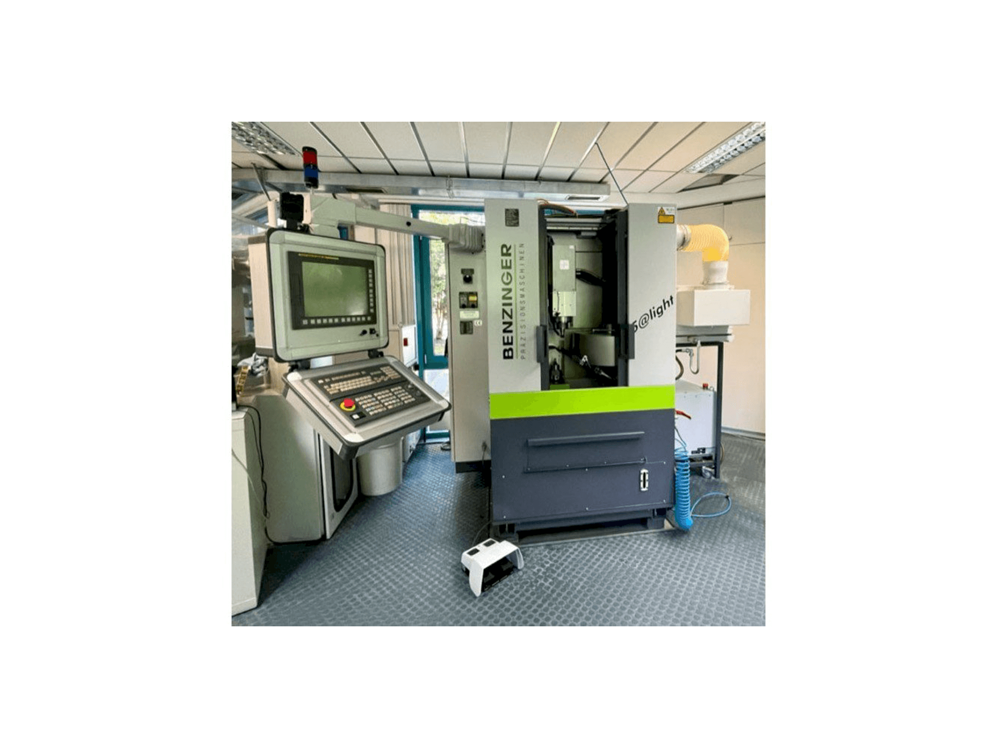 Vista Frontal da Benzinger 5@light máquina