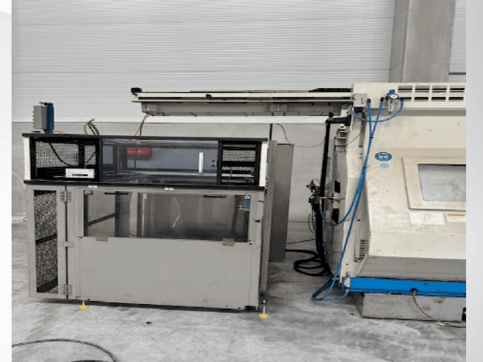 Vista Frontal da Okuma LT 10-M máquina