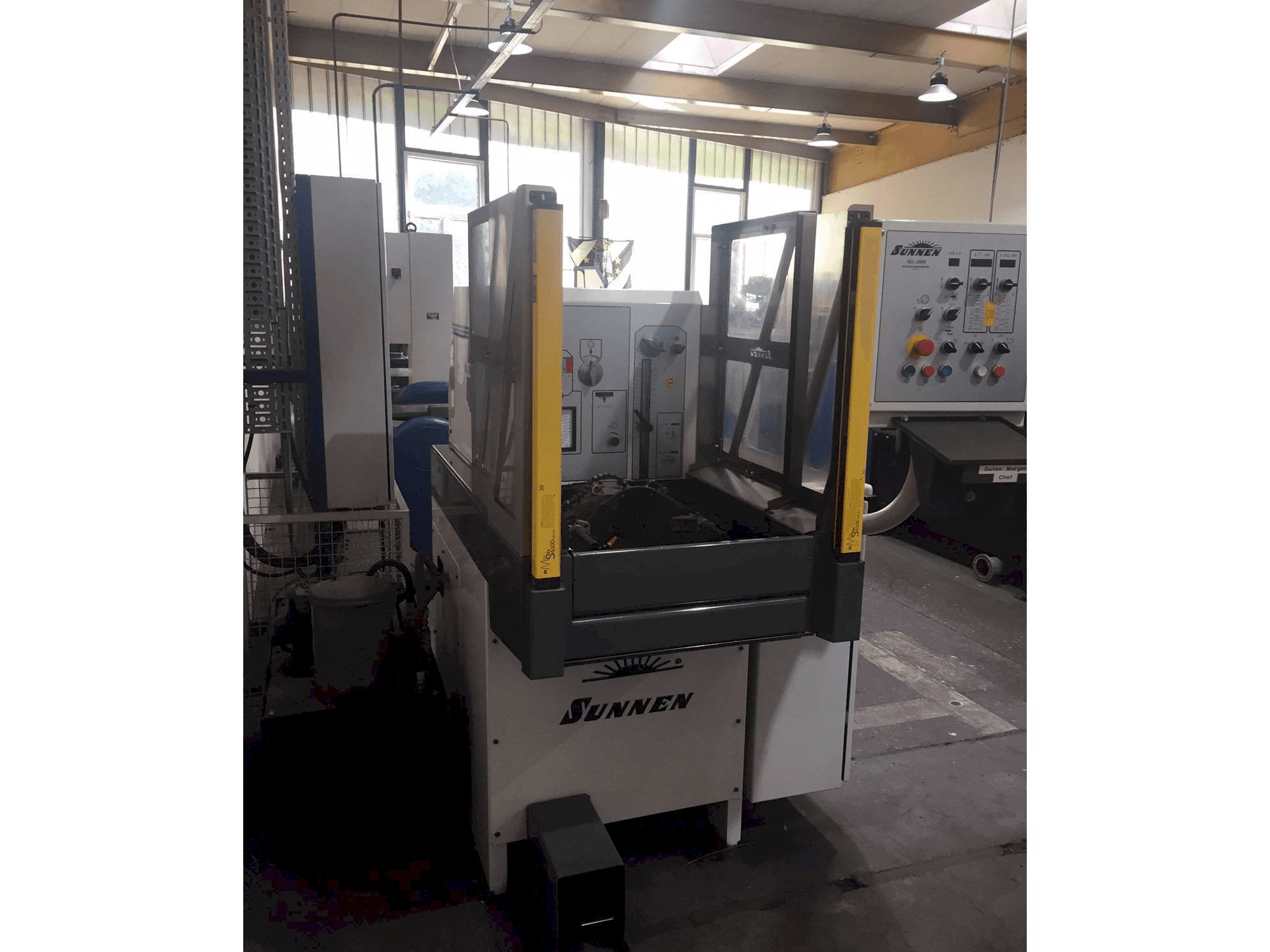 Vista Frontal da Sunnen ML-2000 máquina