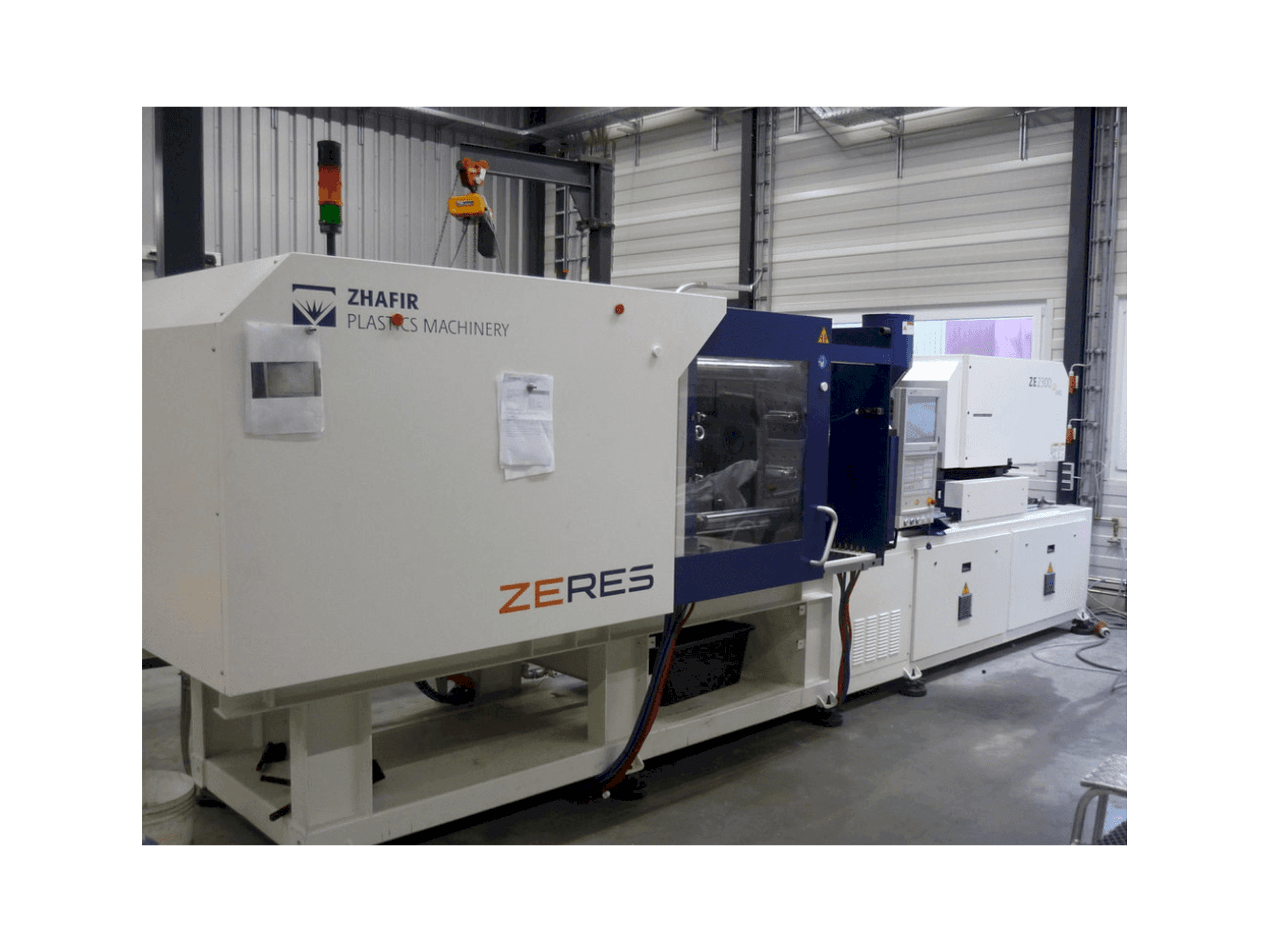 Vista Frontal da ZHAFIR ZERES 2300 Haitian máquina