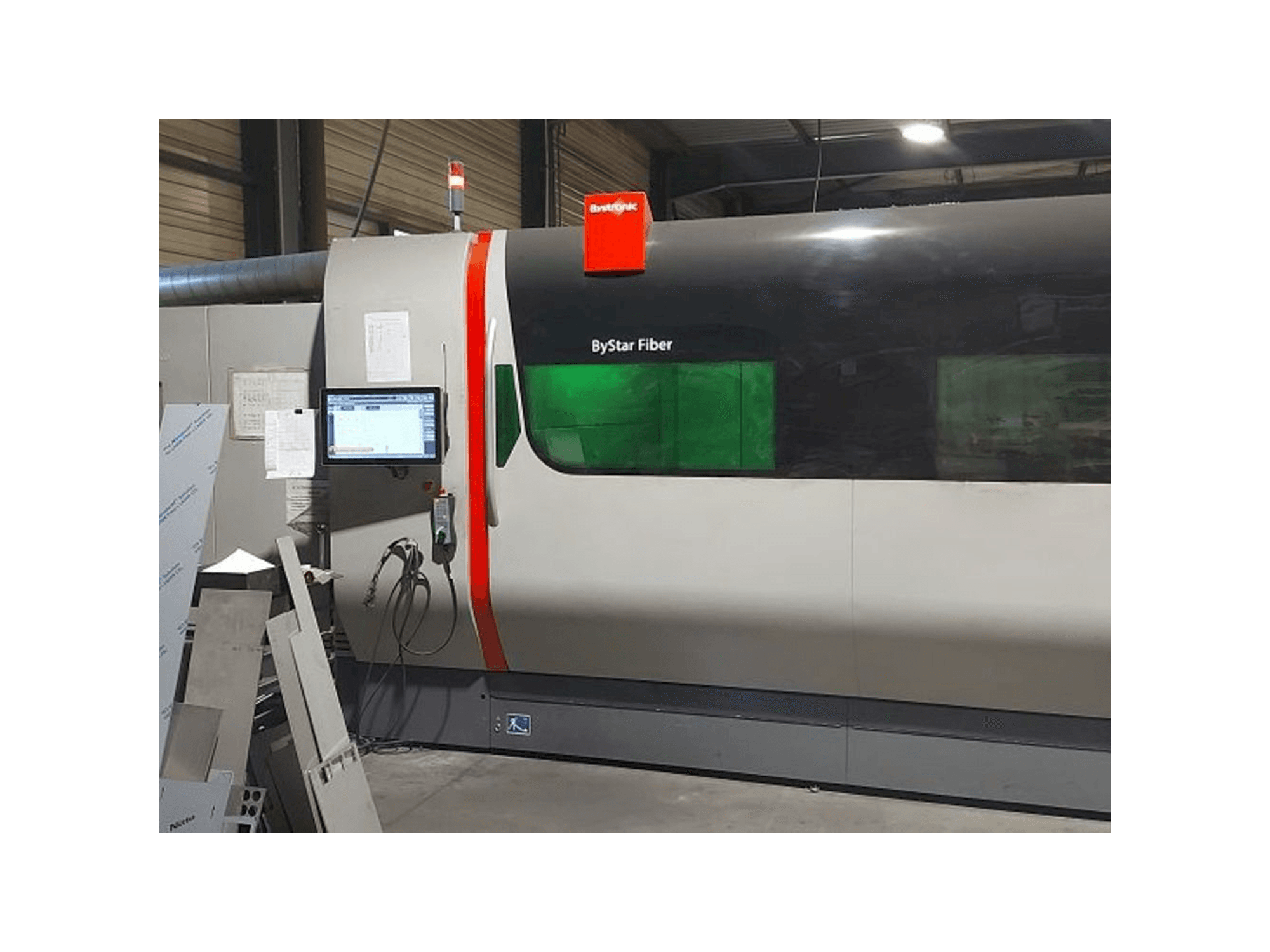 Vista Frontal da Bystronic Bystar fiber máquina