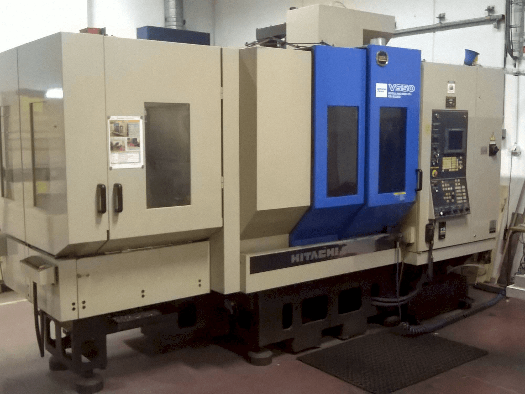 Vista Frontal da Hitachi VS 50 máquina