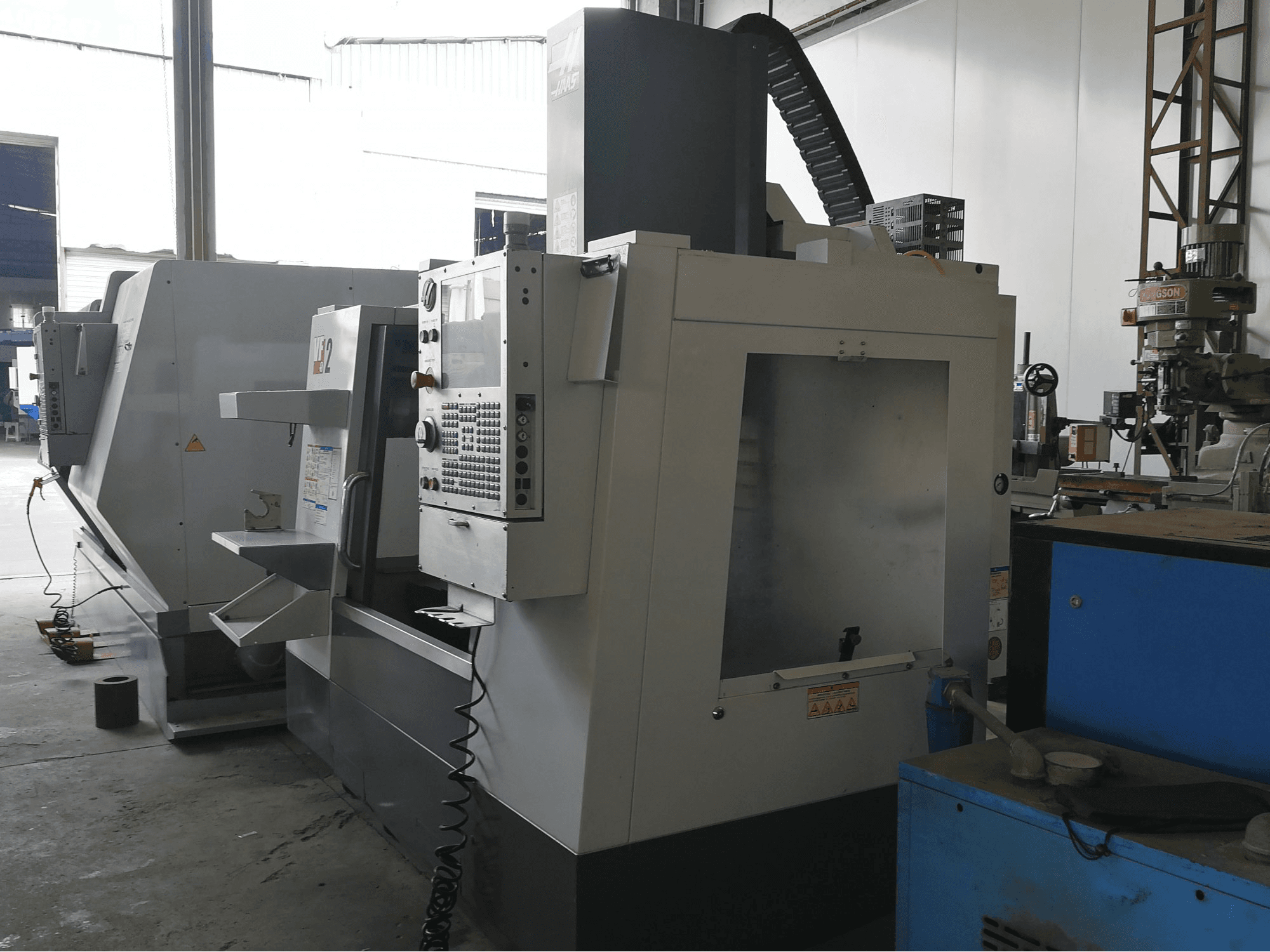 Vista Direita da HAAS VF-2 máquina