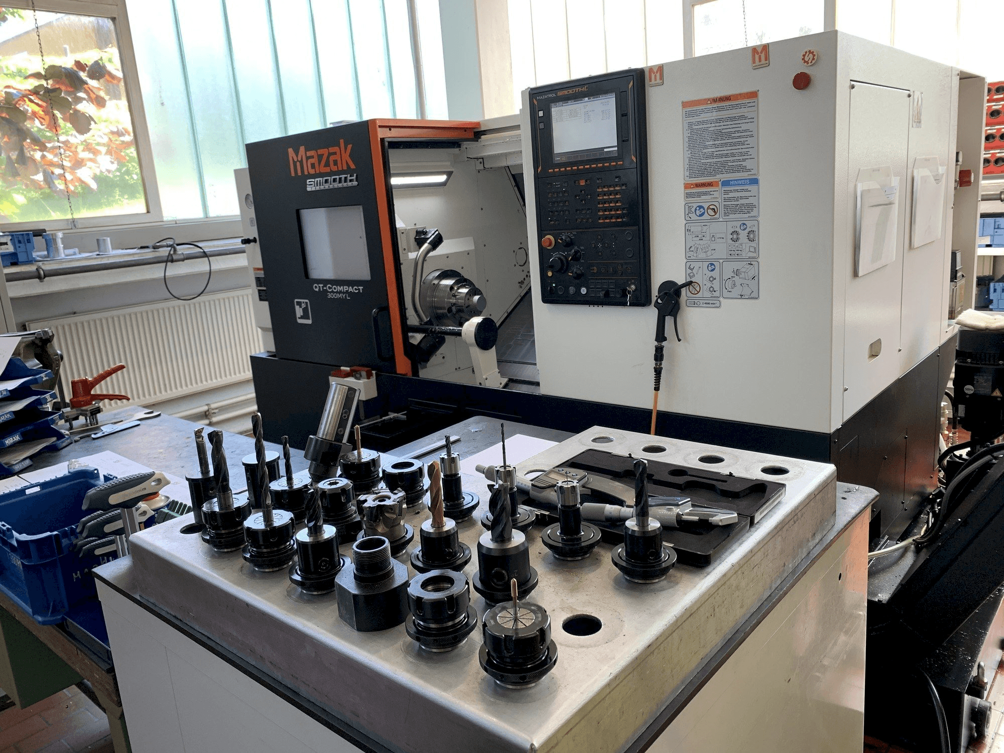 Vista Frontal da Mazak QTC 300MY L500 máquina