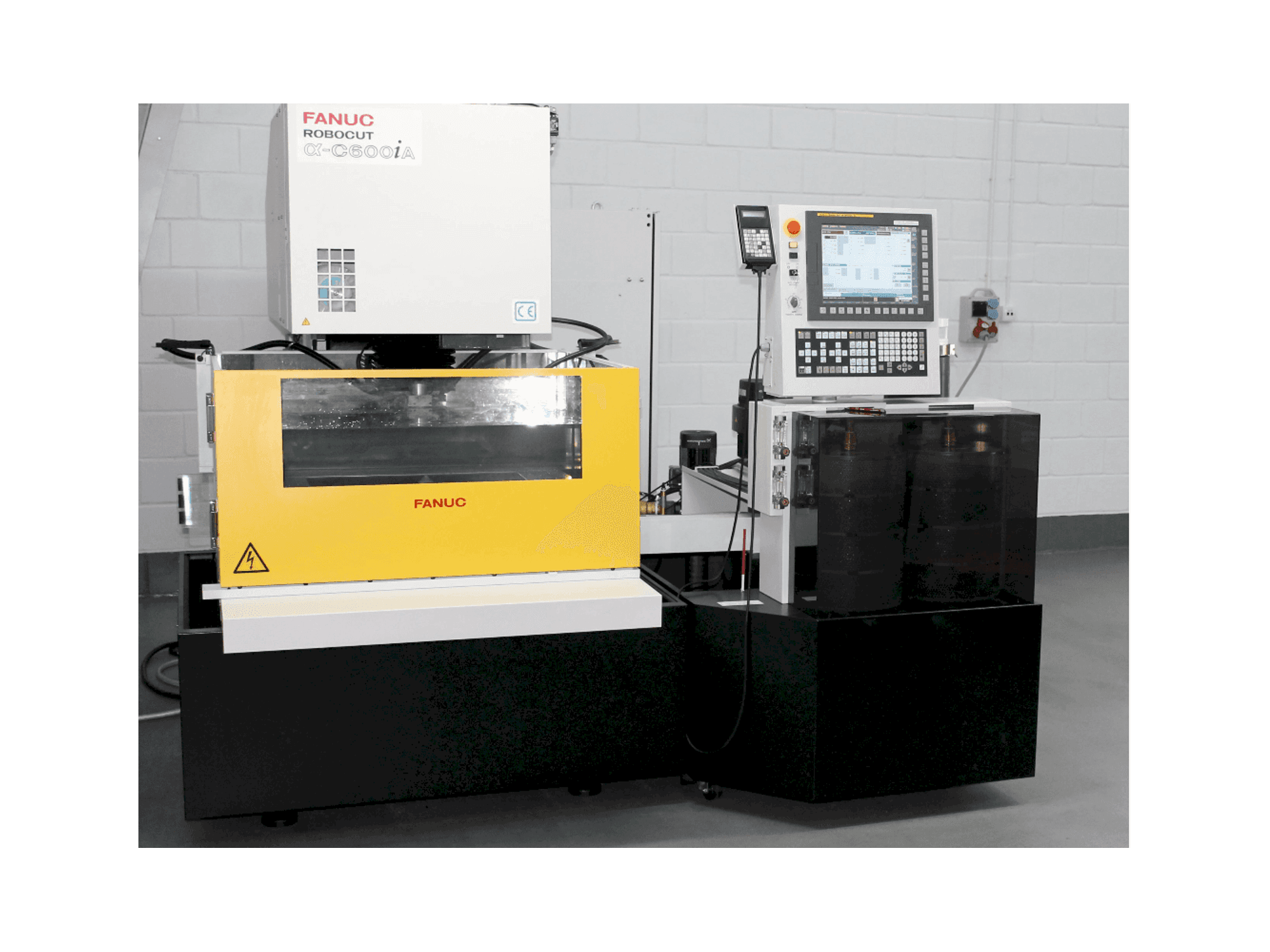 Vista Frontal da FANUC RoboCut Alfa C600iA máquina