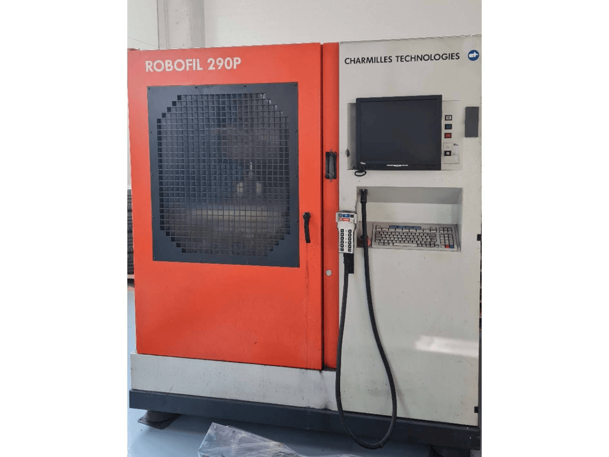 Vista Frontal da CHARMILLES Robofil 290P máquina