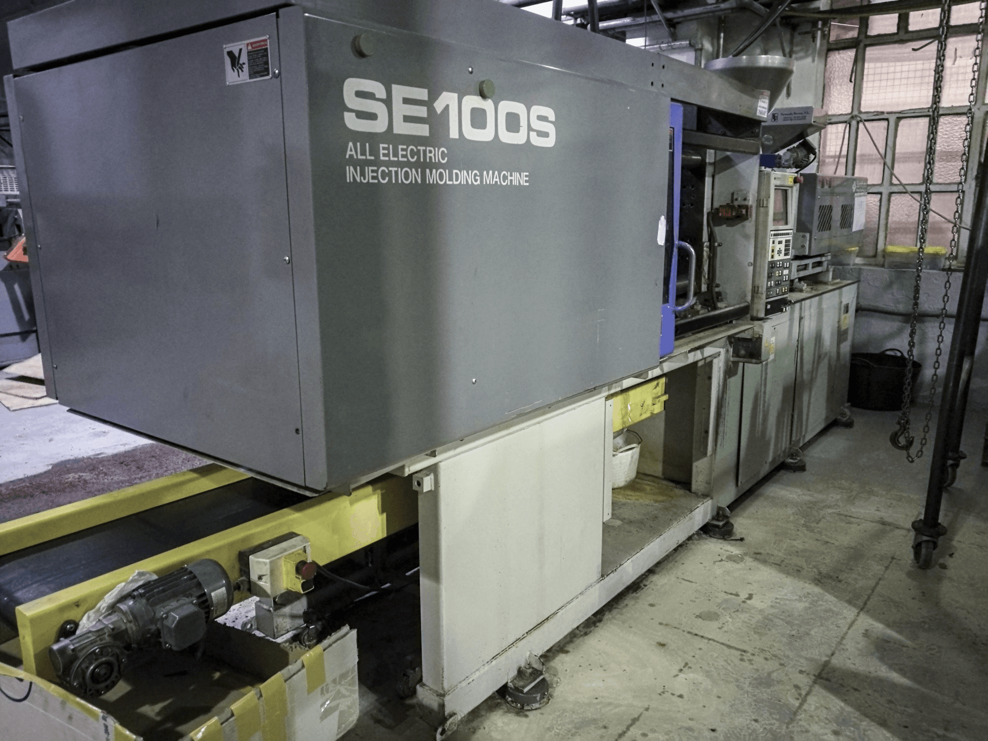 Vista Esquerda da Sumitomo SE100S máquina