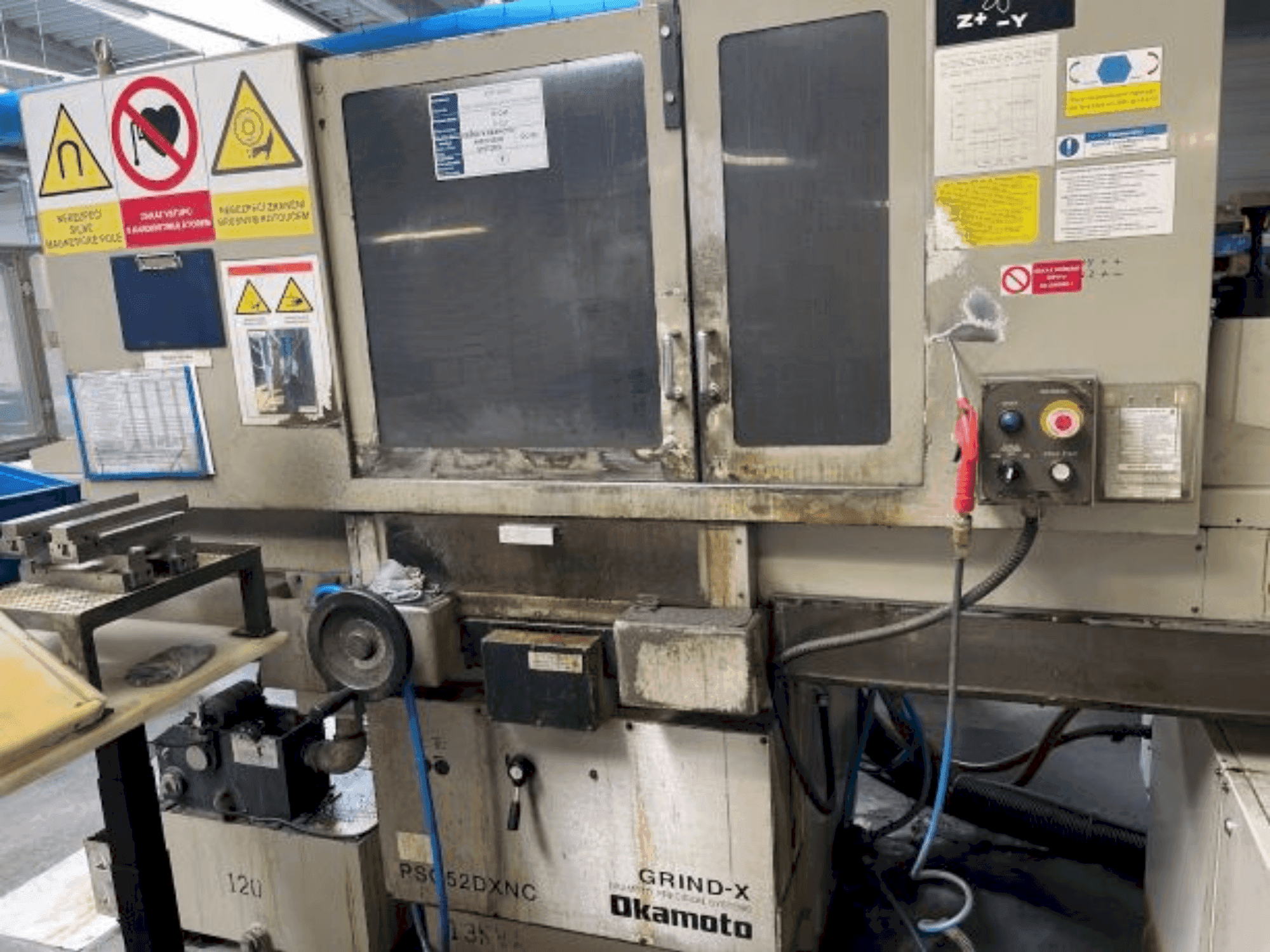 Vista Frontal da OKAMOTO PSG-52DXNC máquina