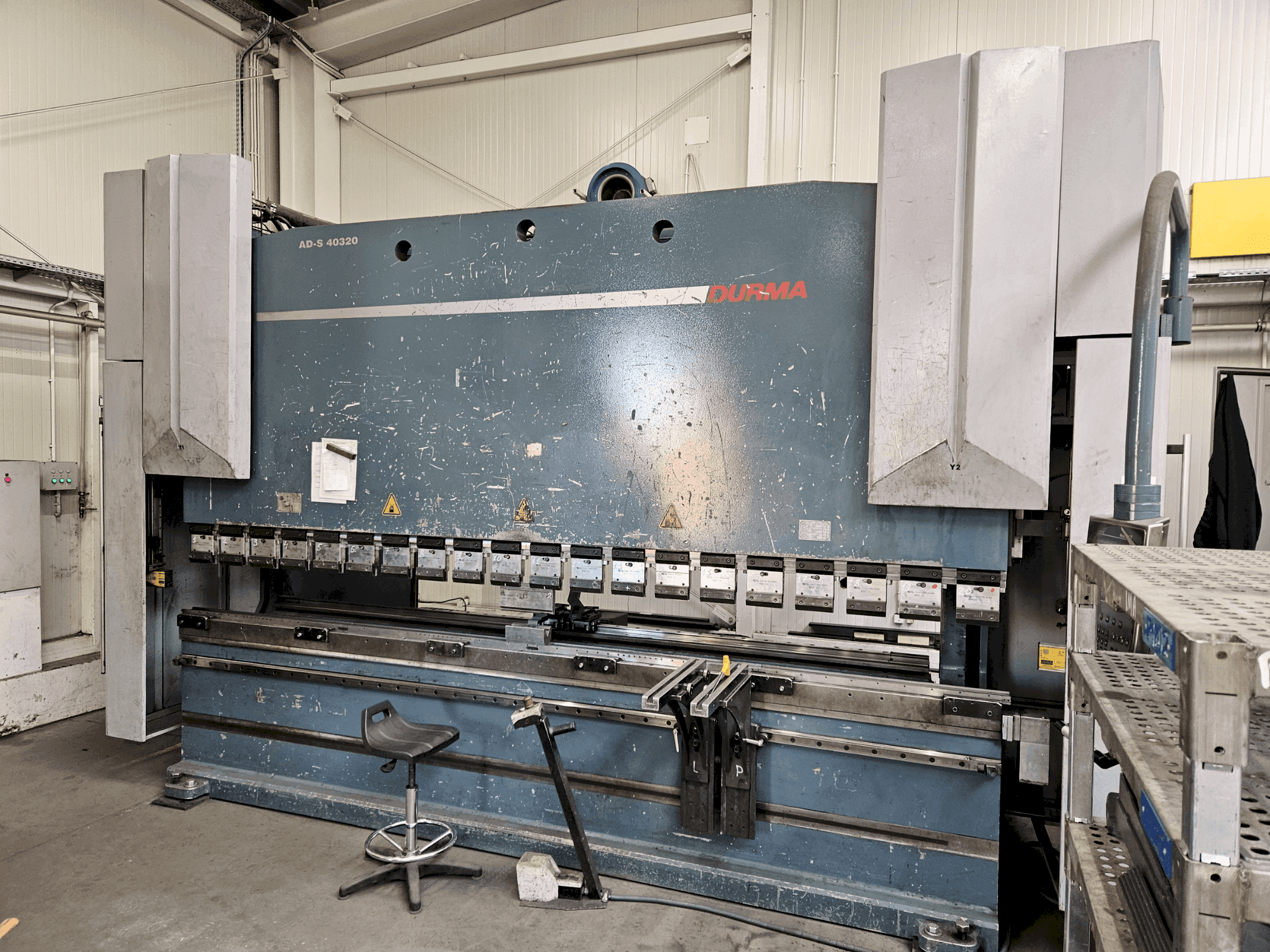 Vista Frontal da Durma AD-S 40320 (2012) máquina