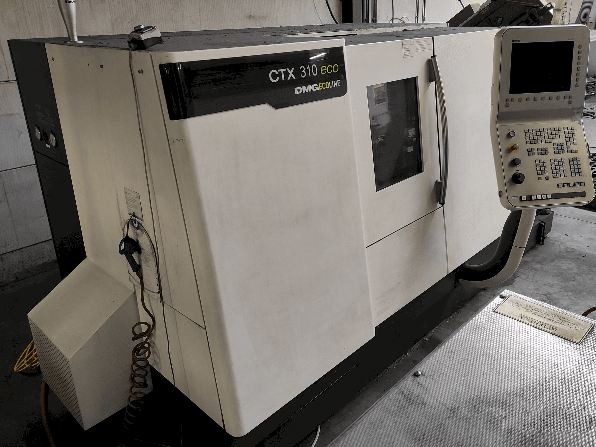 Vista Frontal da DMG GILDEMEISTER ecoline CTX310 eco máquina