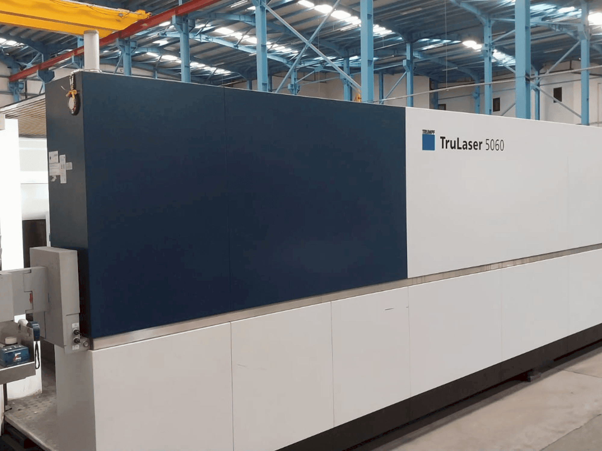 Vista Frontal da TRUMPF TruLaser 5060 Fiber 10 kW máquina
