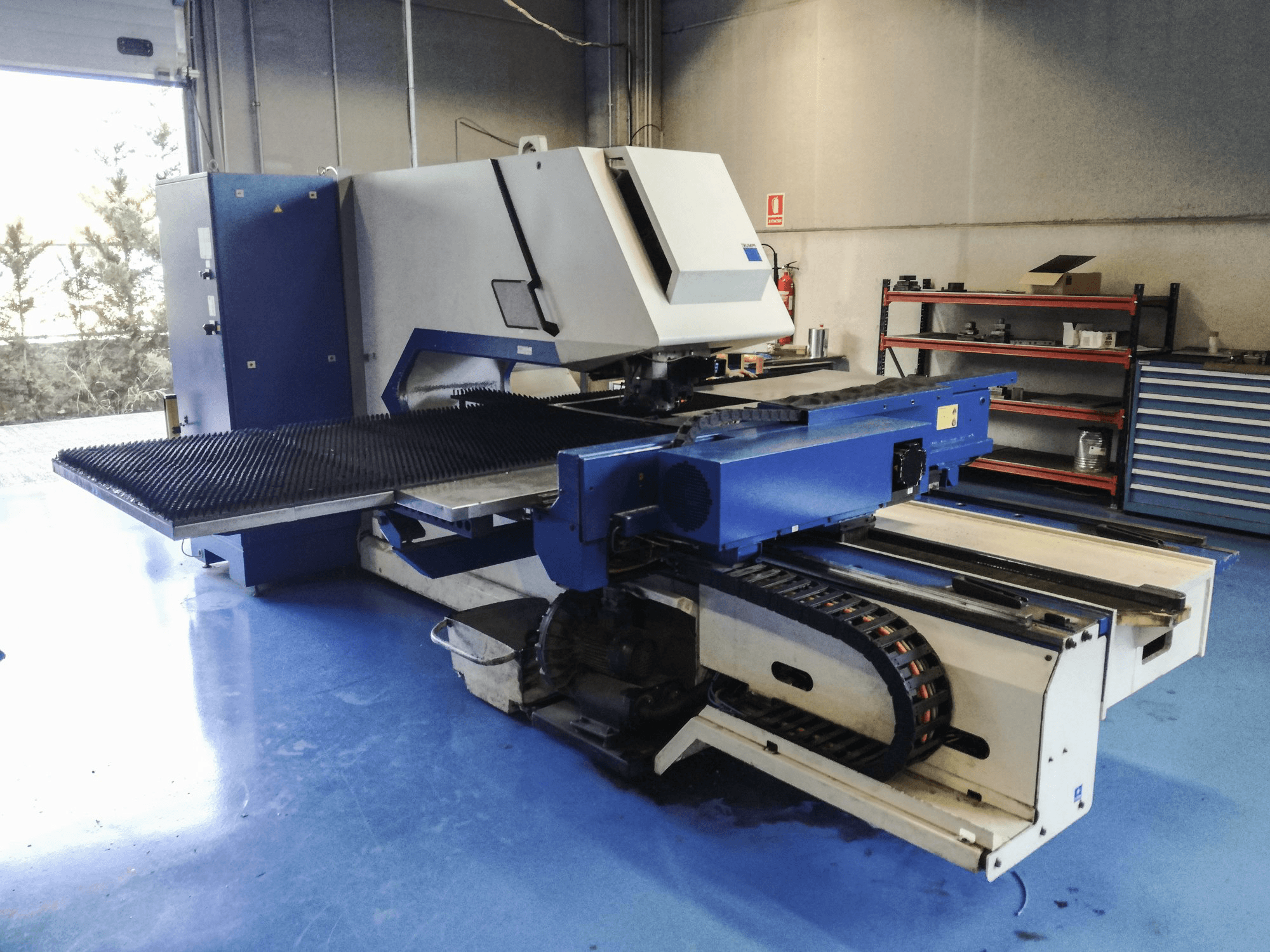 Vista Esquerda da Trumpf Trumatic 2000 R máquina