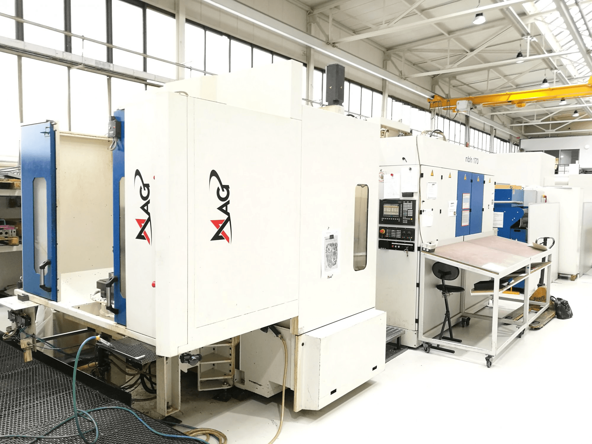 Vista Esquerda da Hueller Hille NBH 170 máquina