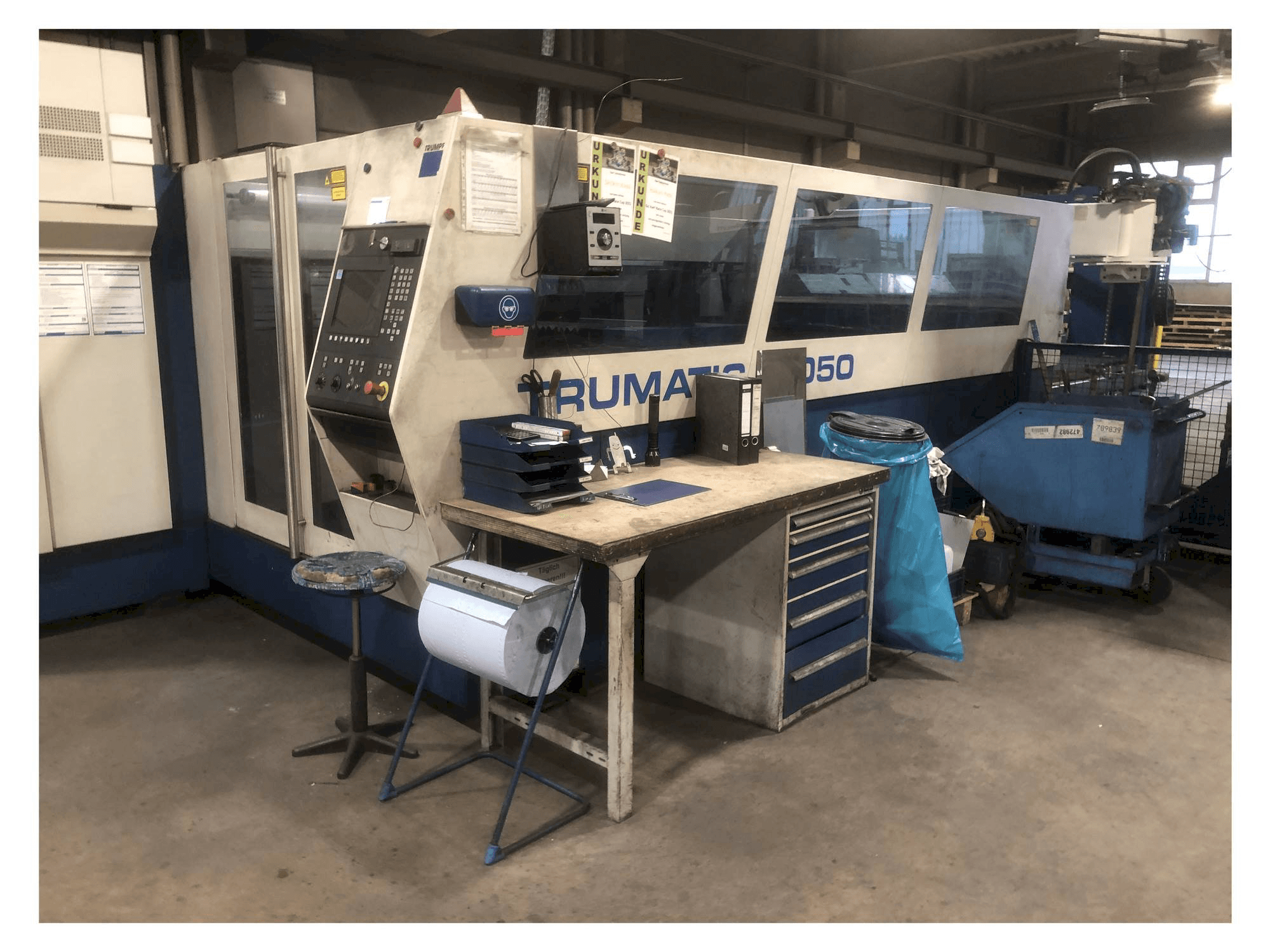 Vista Frontal da TRUMPF Trumatic L3050 máquina