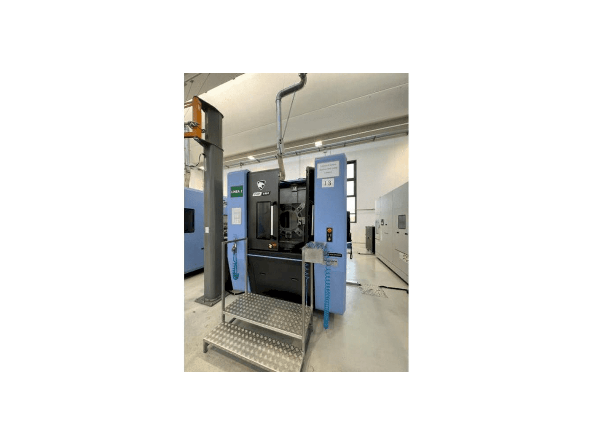 Vista Frontal da Doosan NHP 5000 máquina