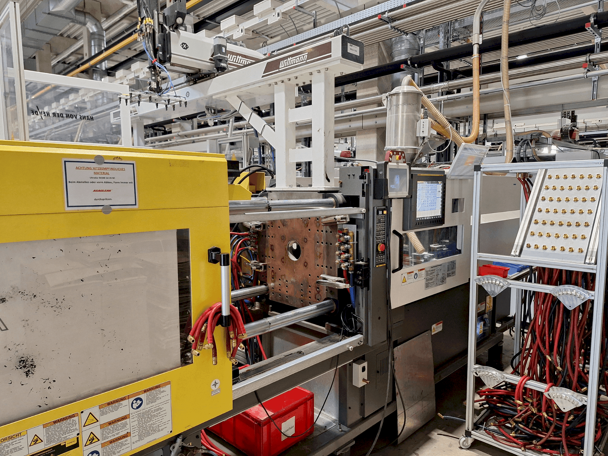 Vista Frontal da FANUC Roboshot S130iA máquina