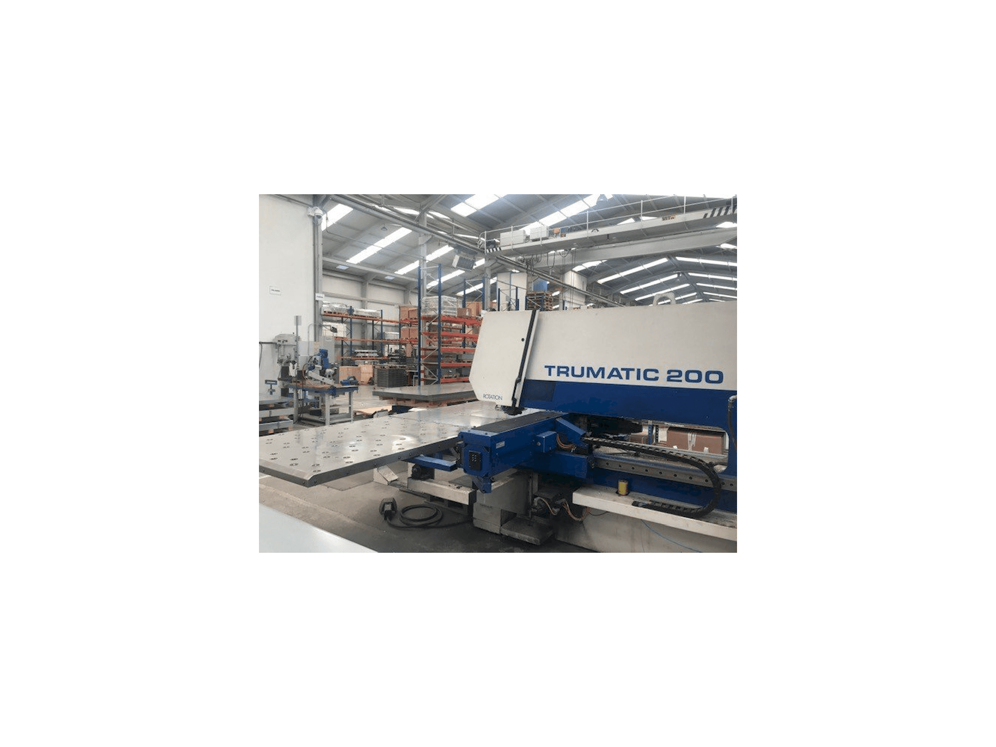 Vista Lateral Esquerda da Trumpf Trumatic 200 máquina