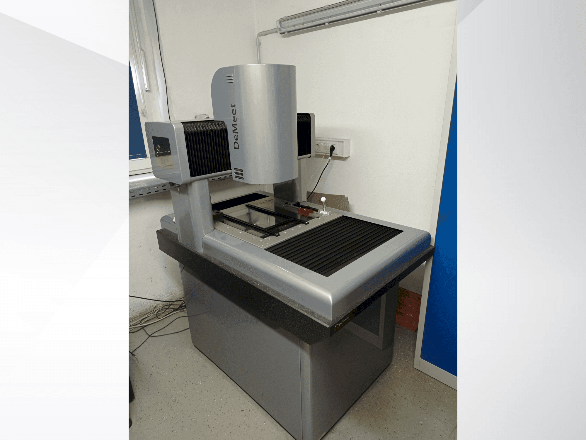 Vista Frontal da SCHUT DeMeet 404 máquina