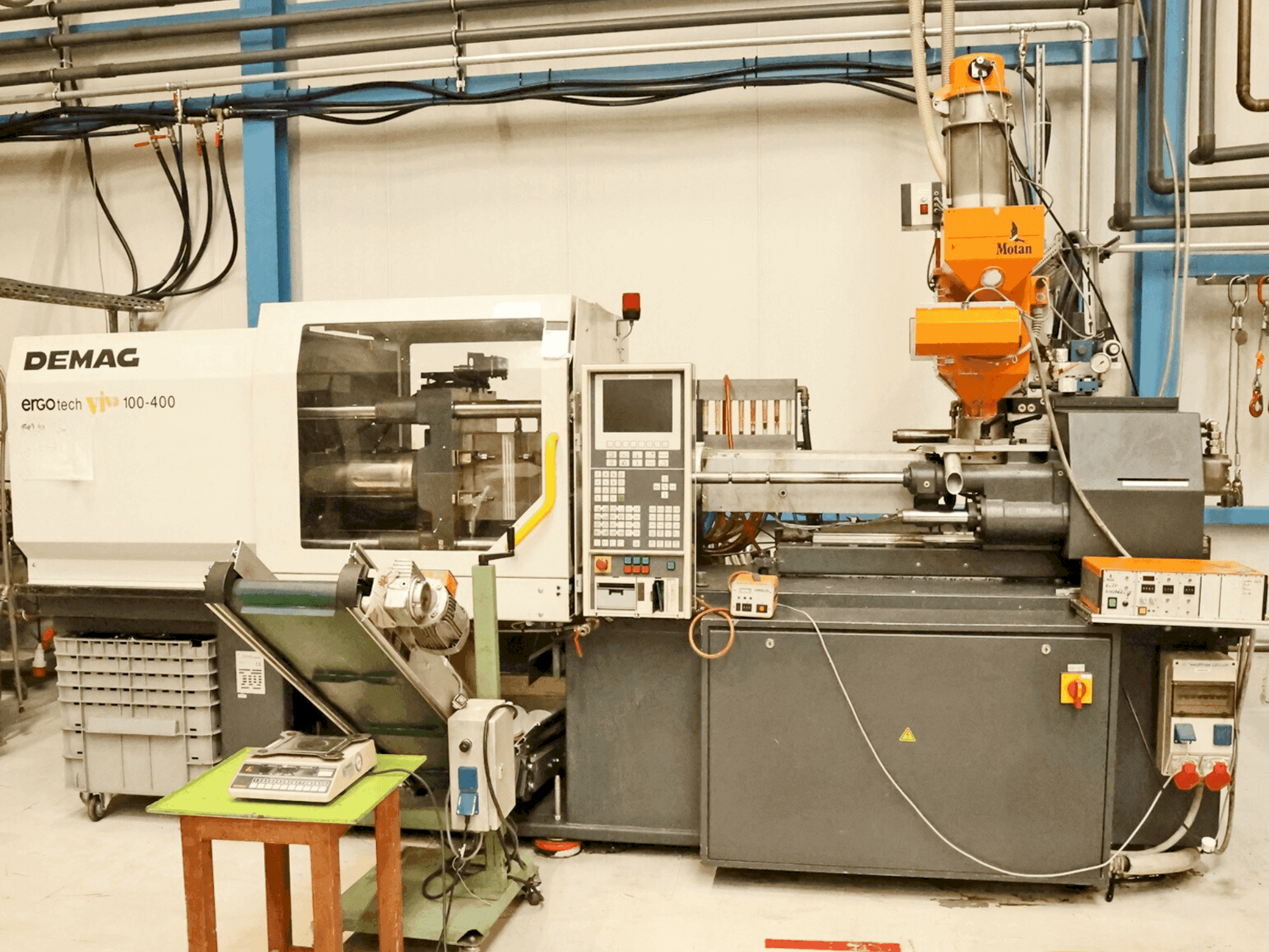 Vista Frontal da DEMAG Ergotech ET 100-400 viva máquina