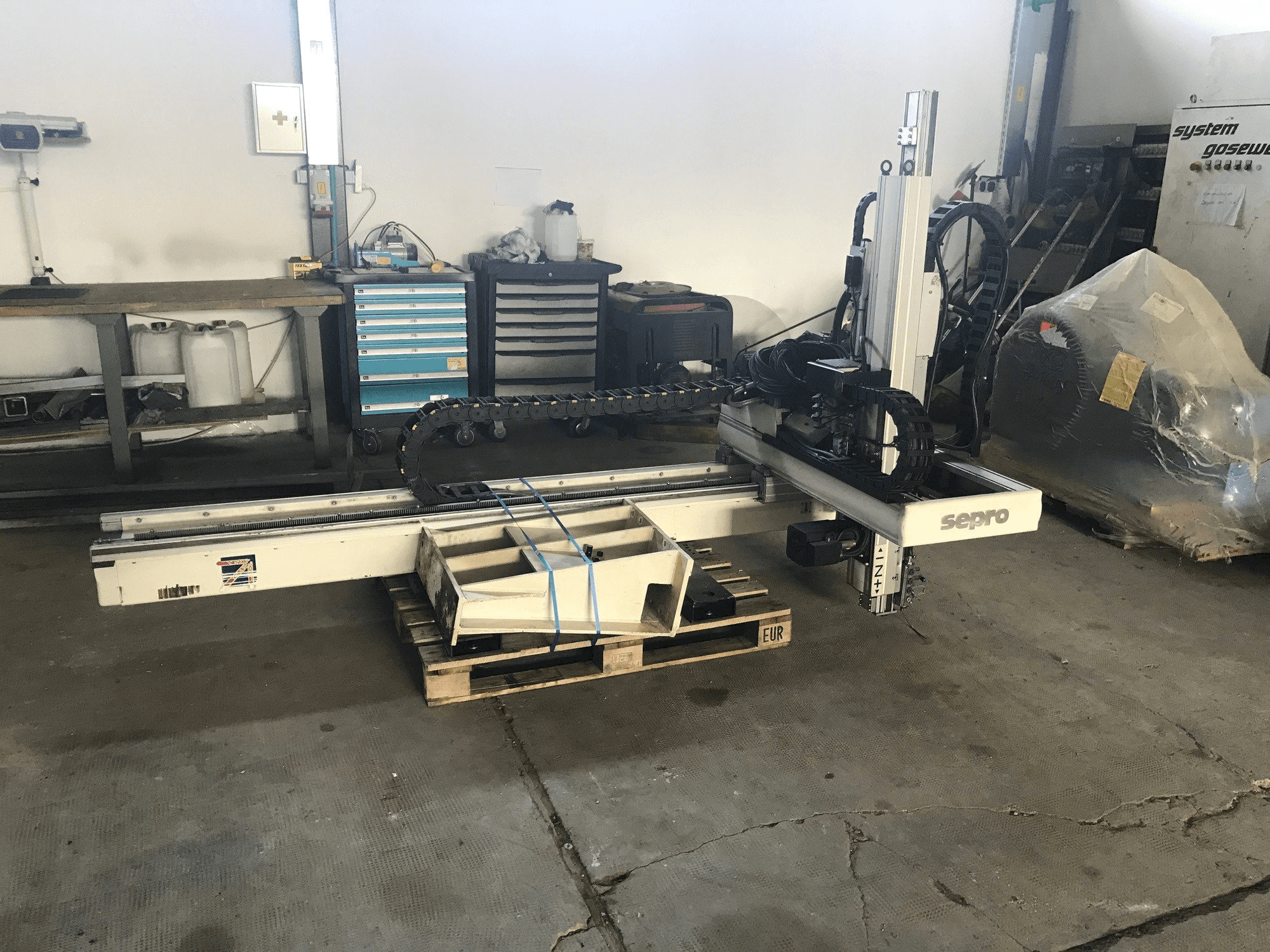 Vista Frontal da Sepro 3021 BZ máquina