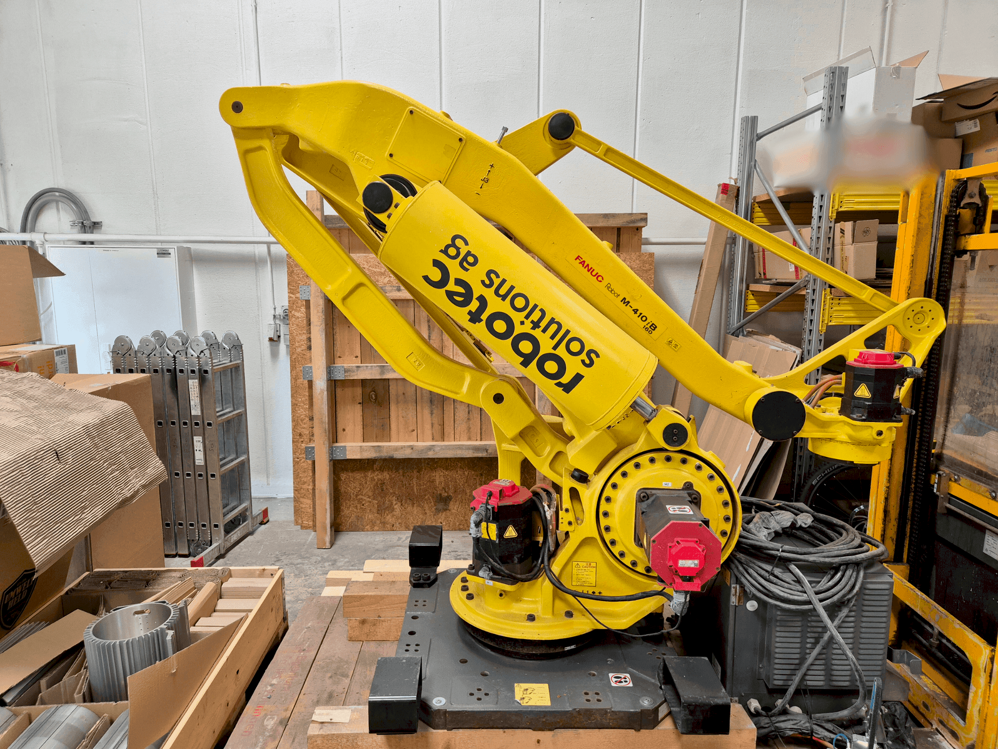 Vista Frontal da FANUC M-410iB 160 máquina