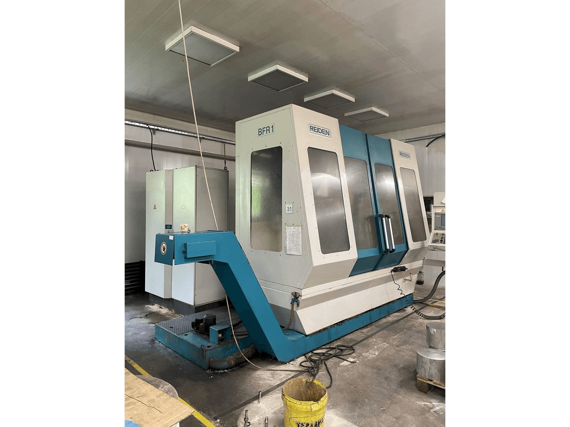 Vista Frontal da Reiden BFR 1 máquina
