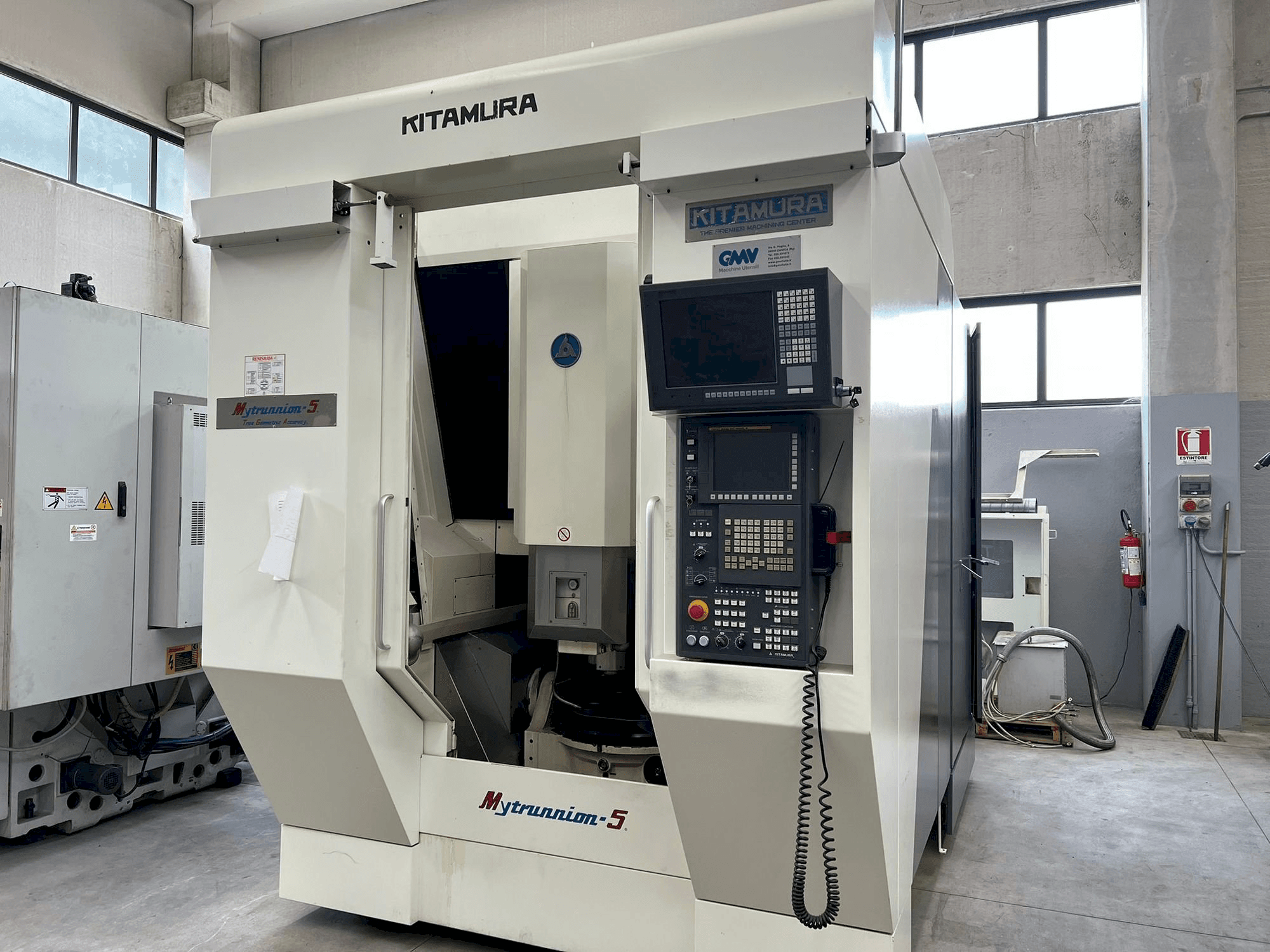 Vista Frontal da Kitamura Mytrunnion 5 máquina
