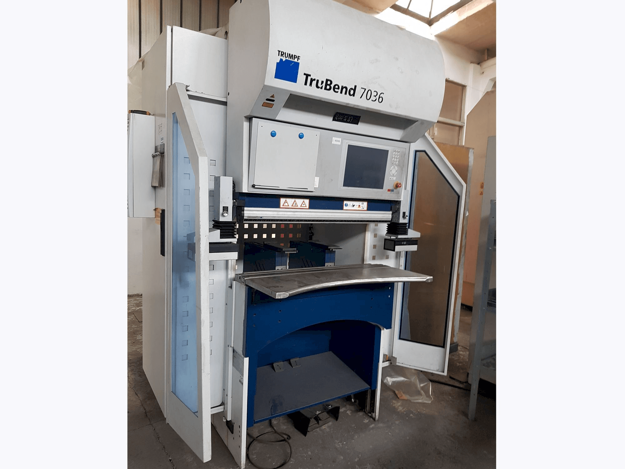 Vista Frontal da Trumpf TruBend 7036 máquina