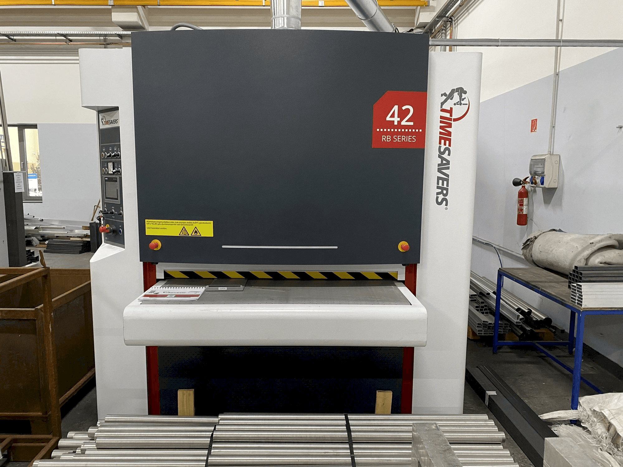 Vista Frontal da TIMESAVERS 42-SERIE-1350-WRB máquina