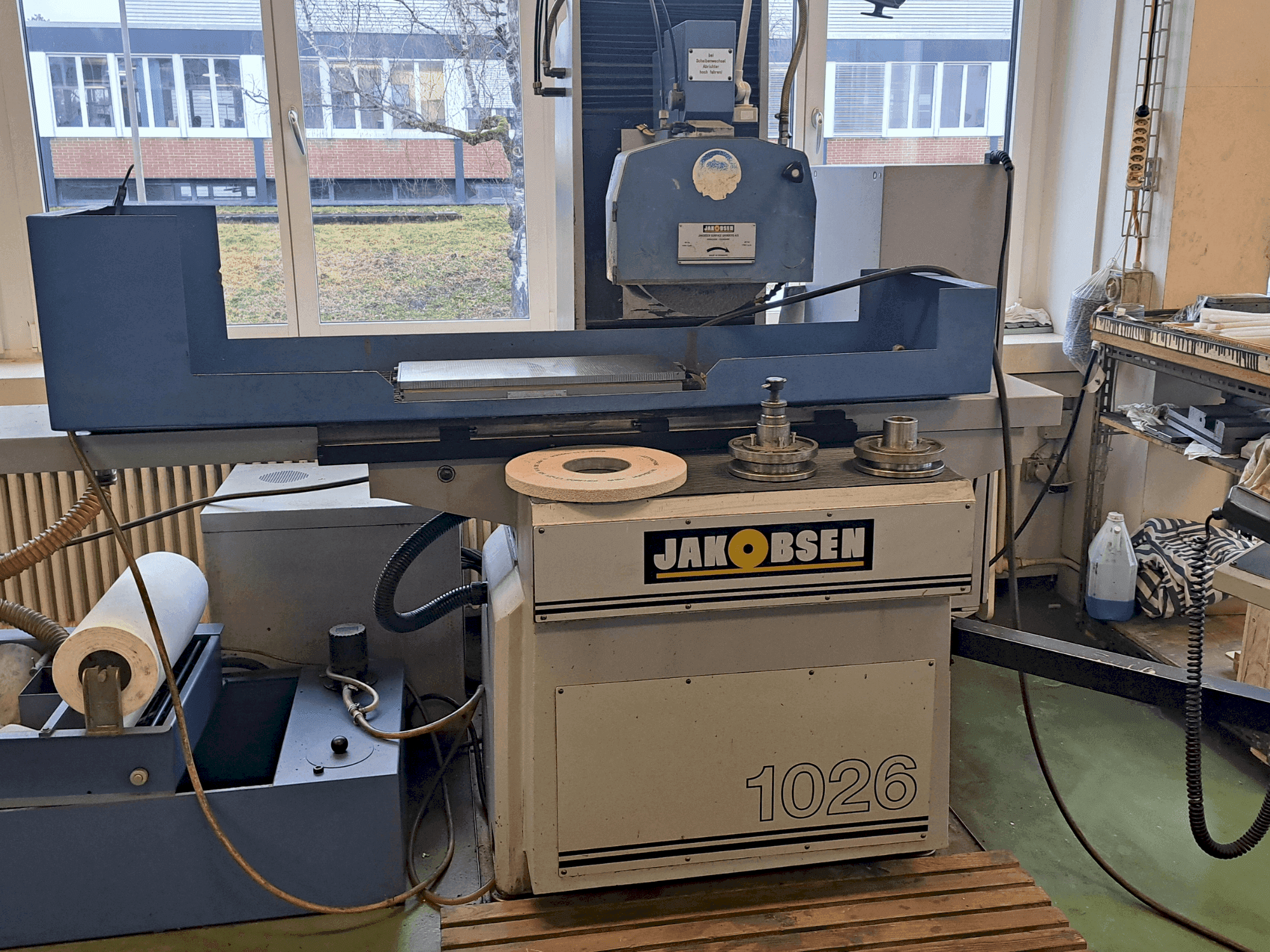 Vista Frontal da JAKOBSEN AC-1026 máquina