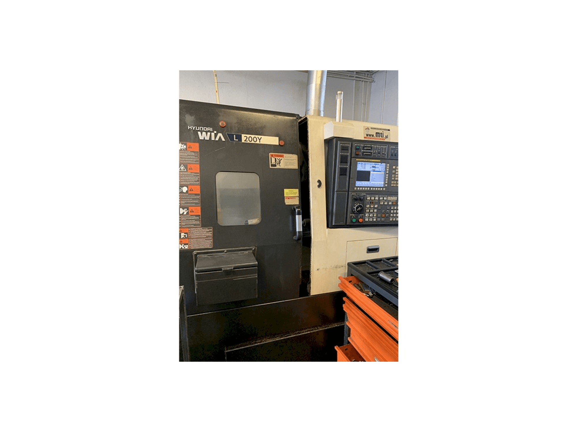 Vista Frontal da Hyundai Wia L200Y máquina