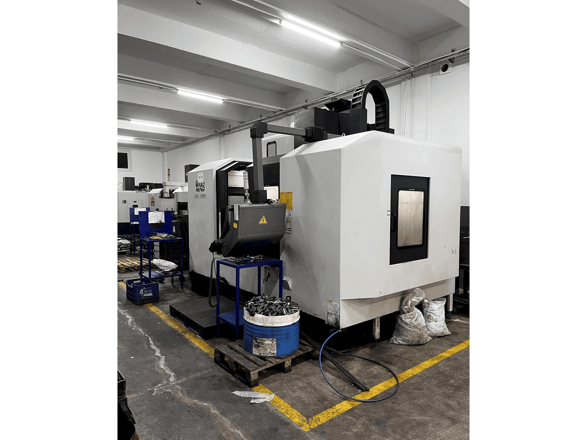 Vista Frontal da KAOMING KMC 1500V máquina