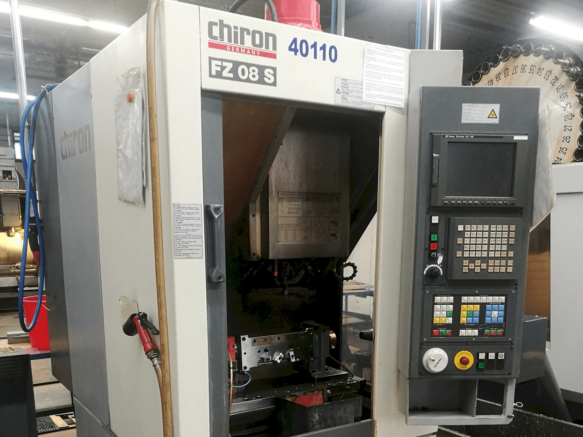 Vista Frontal da CHIRON FZ08S máquina