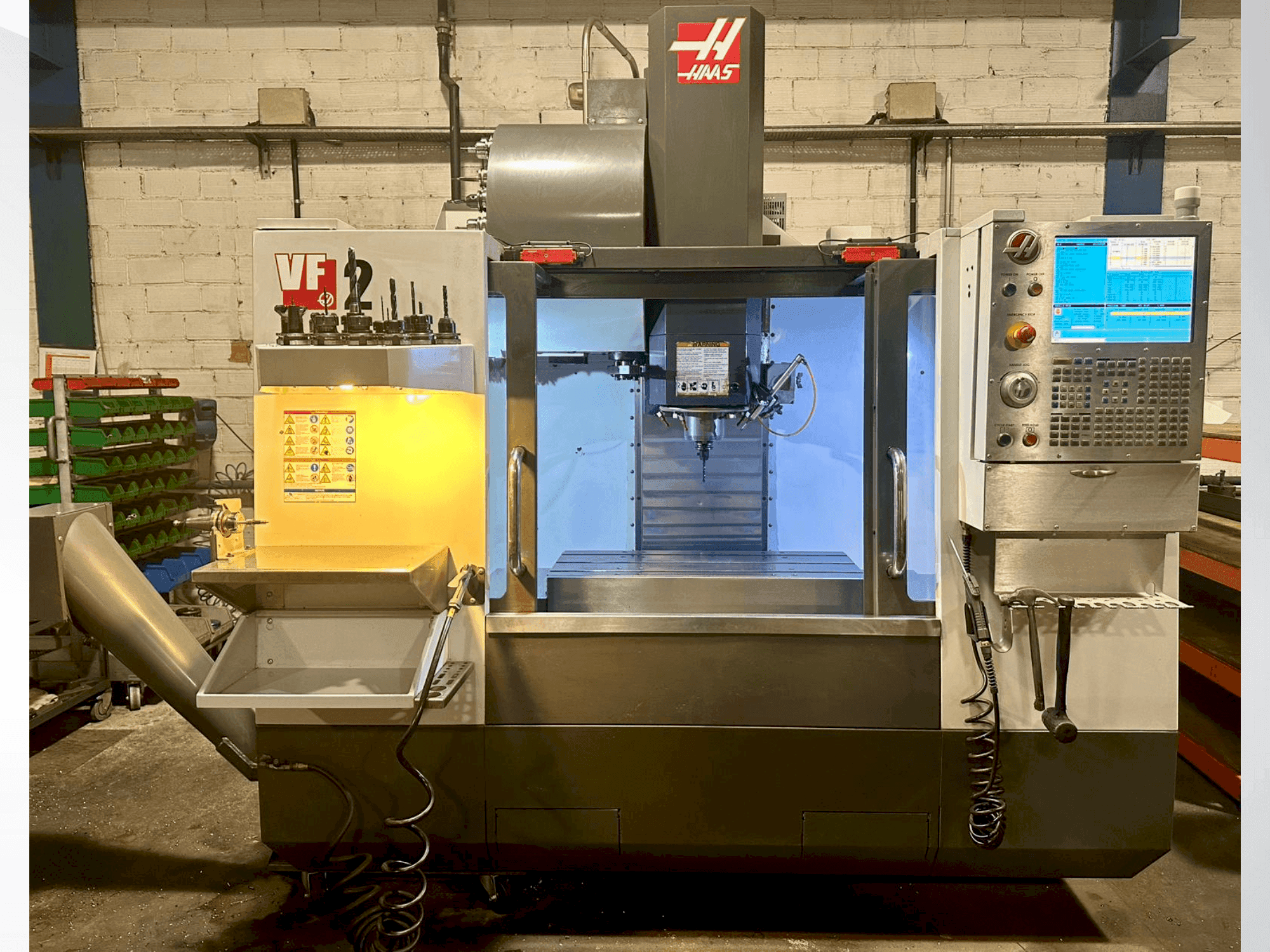 Vista Frontal da HAAS VF-2 máquina