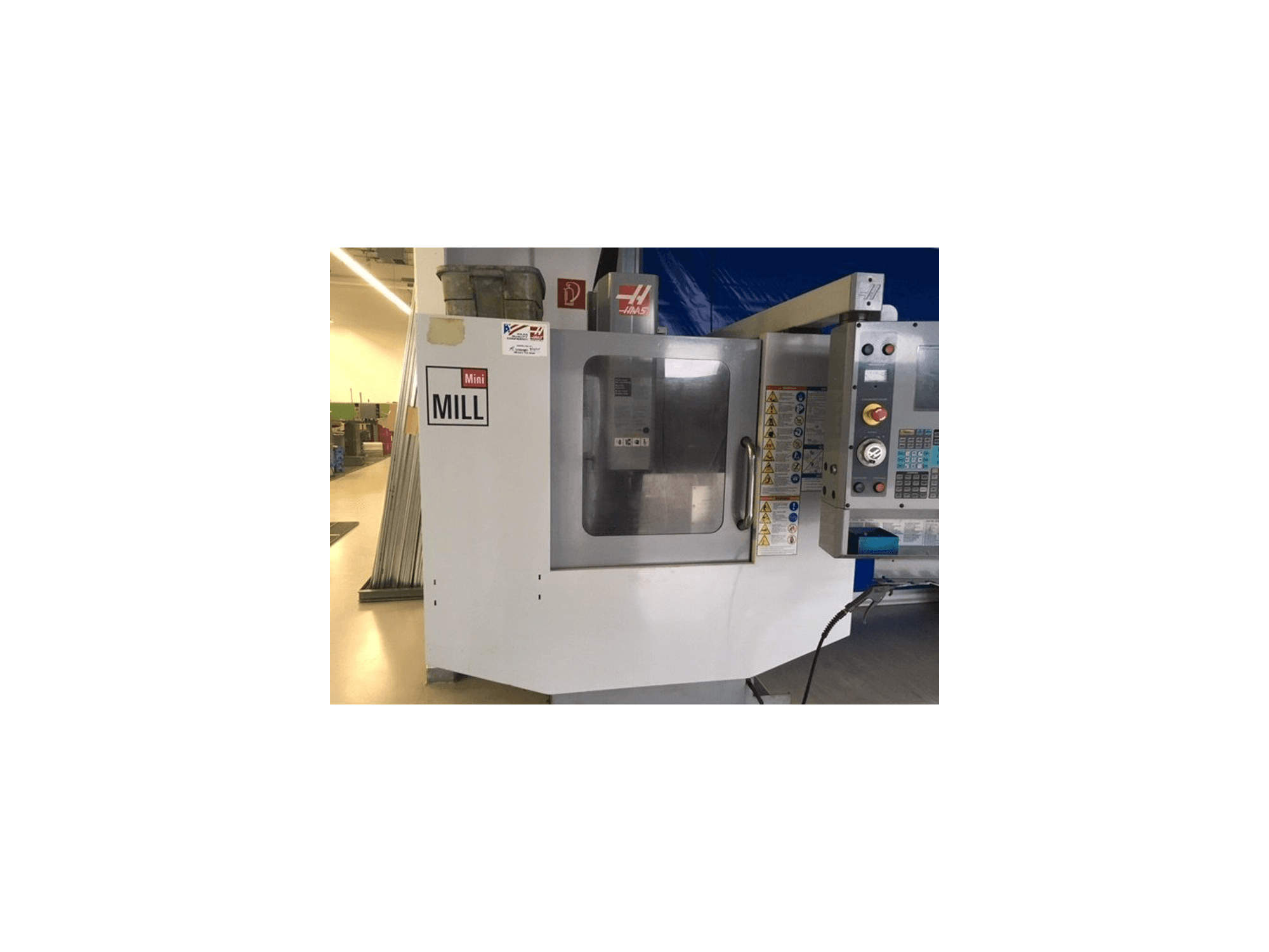 Vista Frontal da HAAS Mini Mill HE máquina