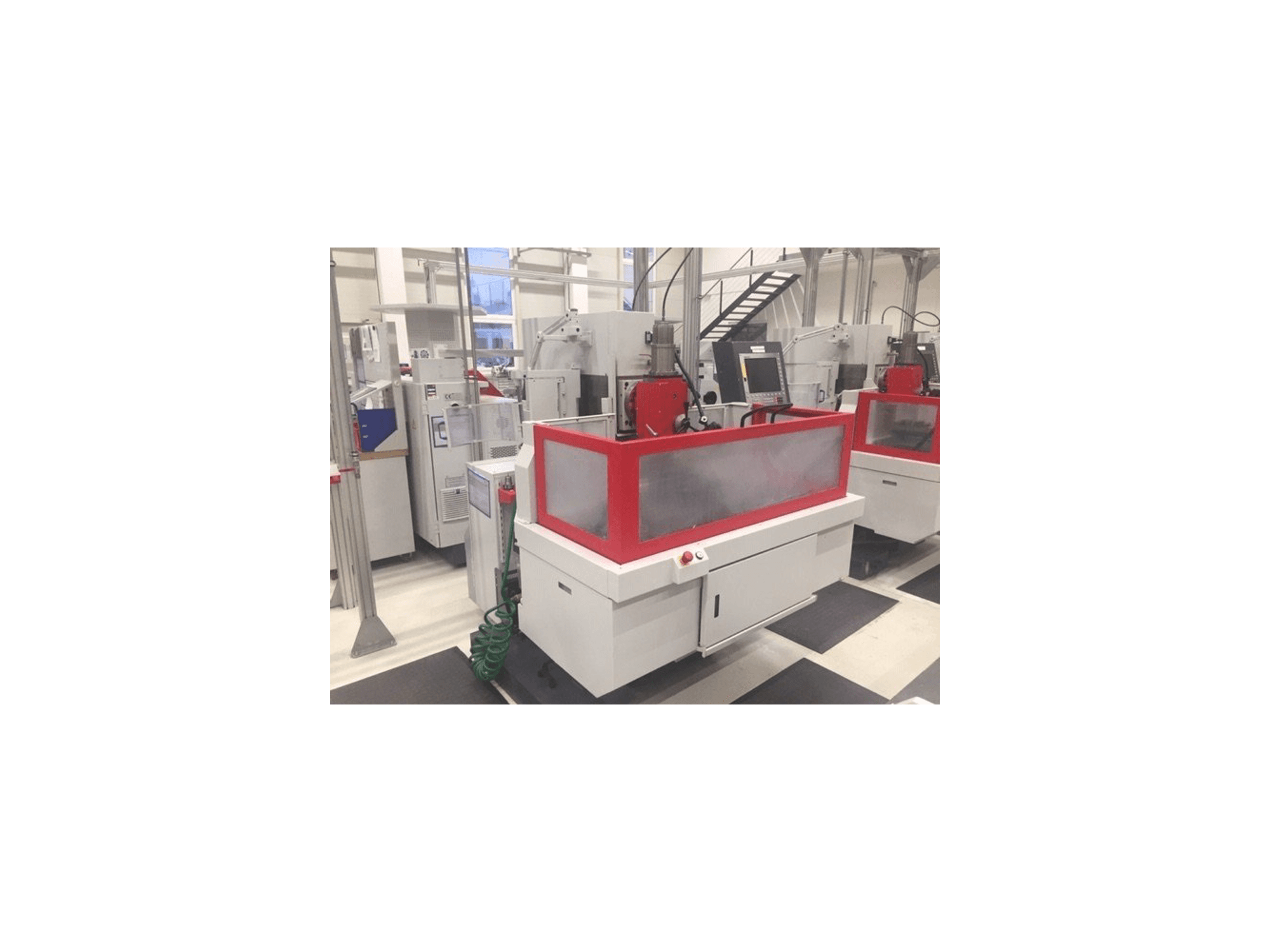 Vista Frontal da EMCO Emcomat FB-450 MC máquina