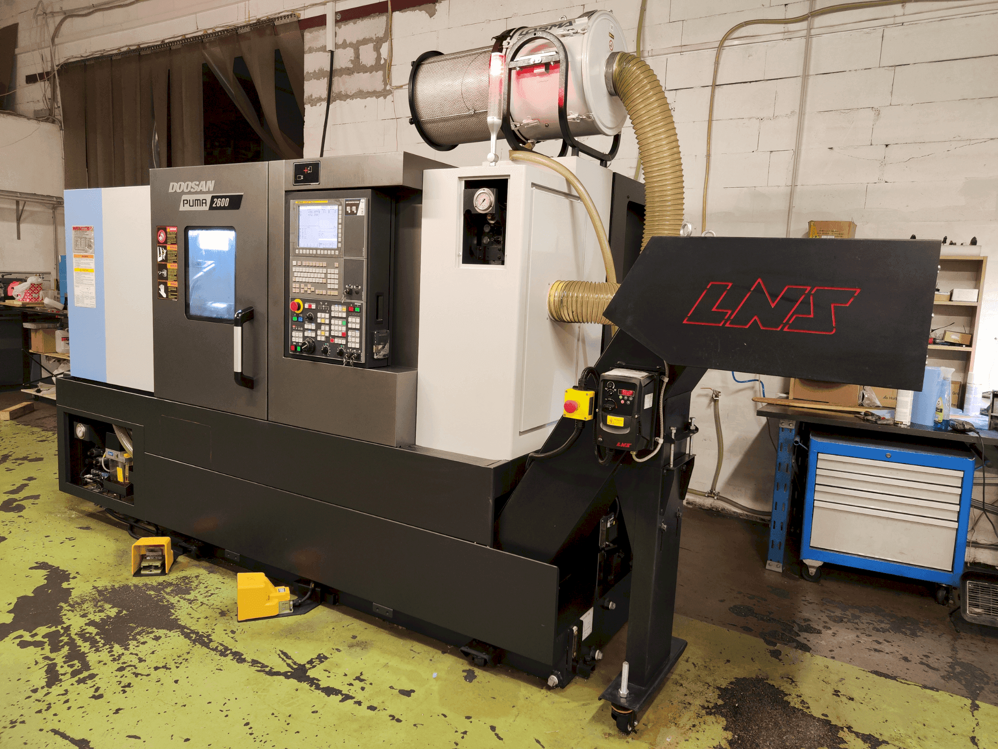 Vista Frontal da DOOSAN Puma 2600/500 máquina