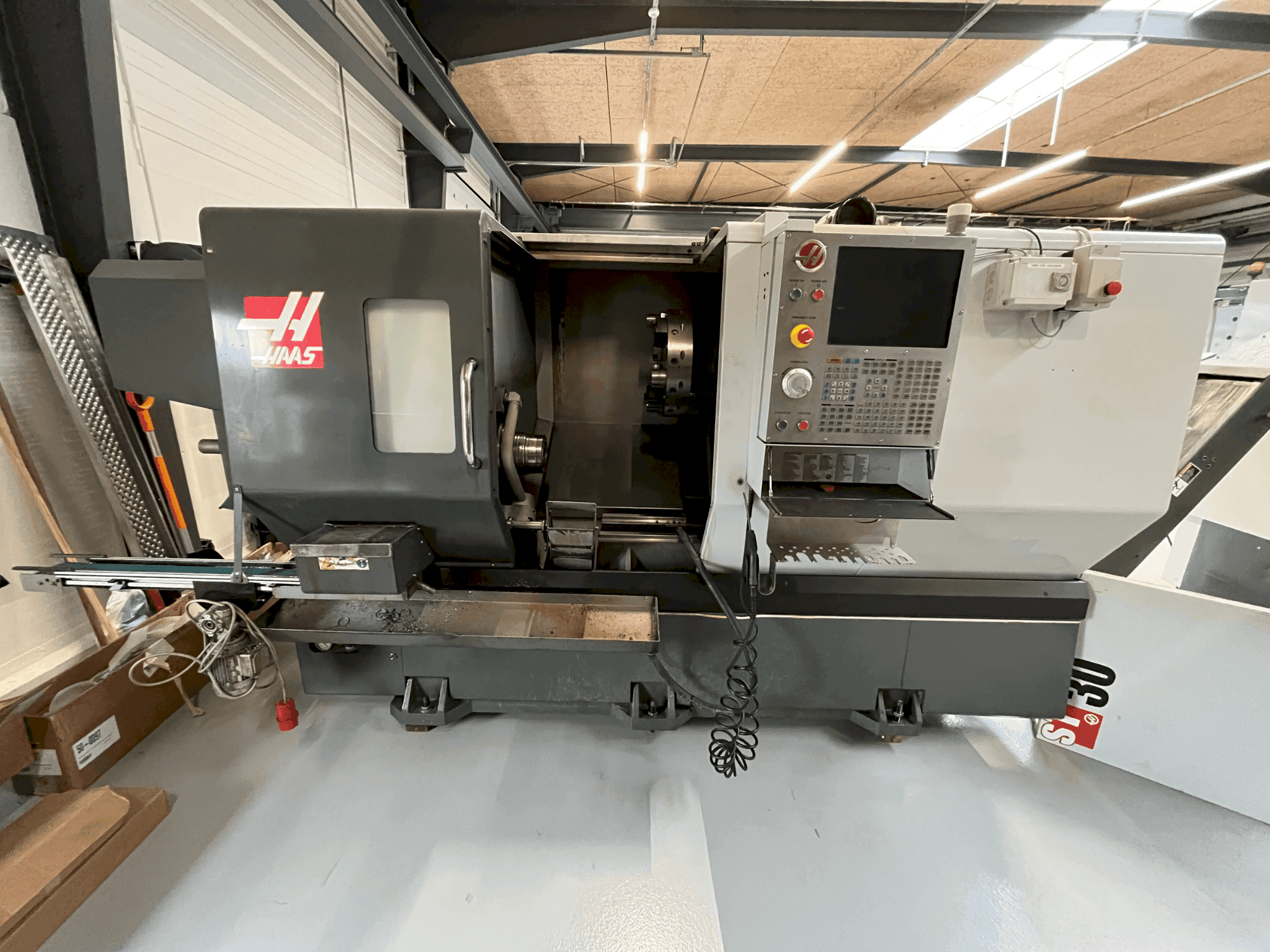 Vista Frontal da HAAS ST-30 máquina