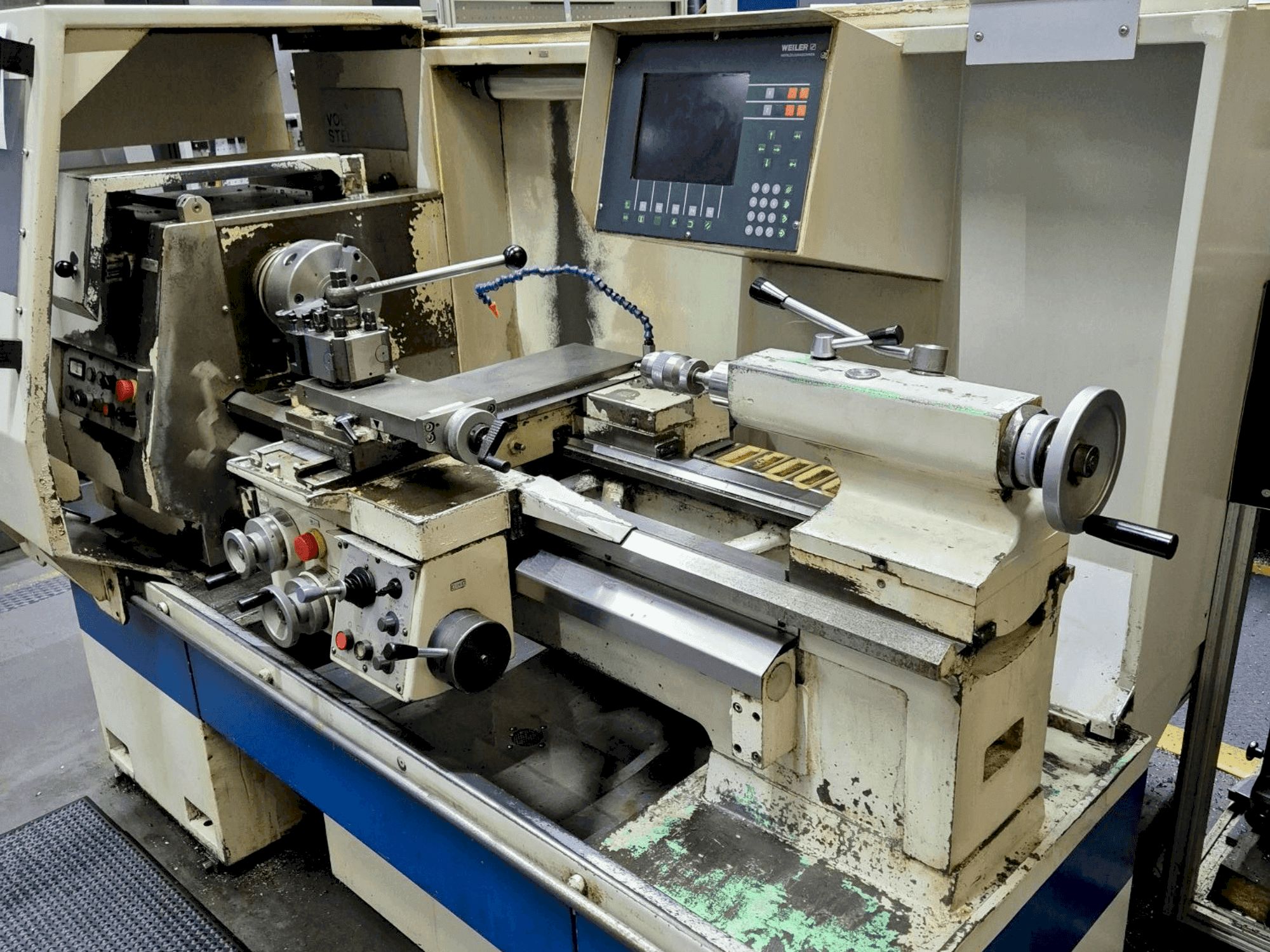 Vista Frontal da Weiler E 35 máquina