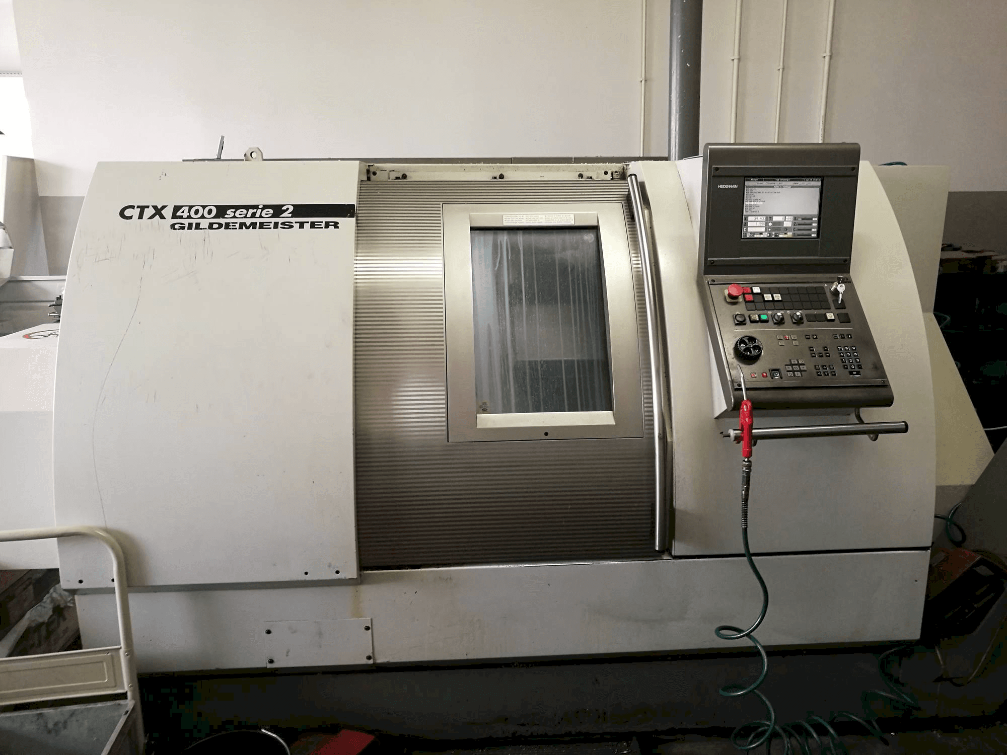 Vista Frontal da Gildemeister CTX 400 S2 máquina