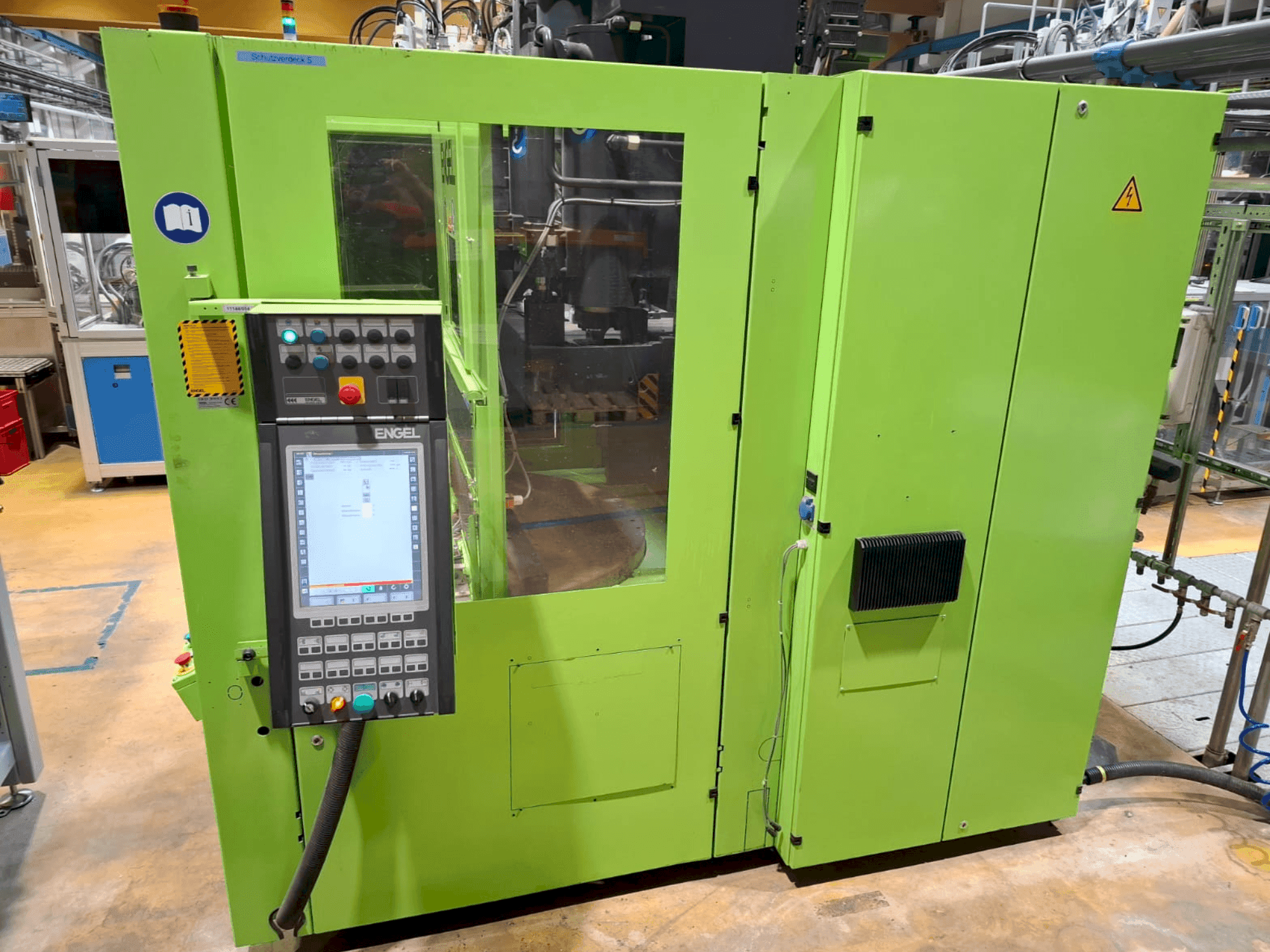 Vista Frontal da Engel Insert 80V/40 máquina