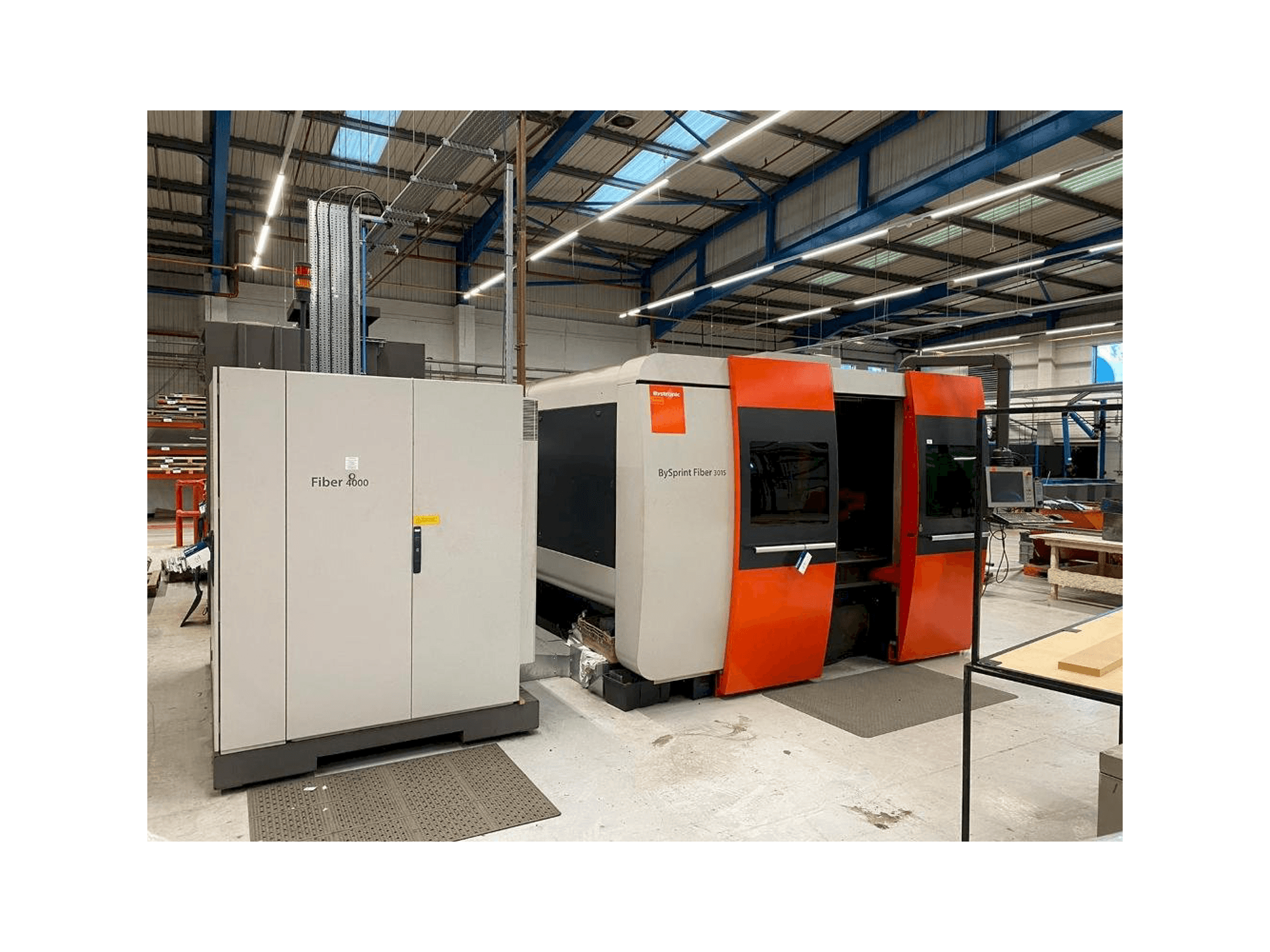 Vista Frontal da Bystronic BySprint Fiber 3015 máquina